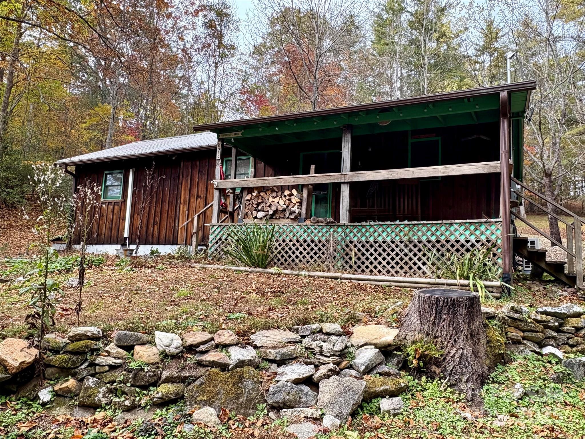 875 Carson Creek Road Property Photo 2