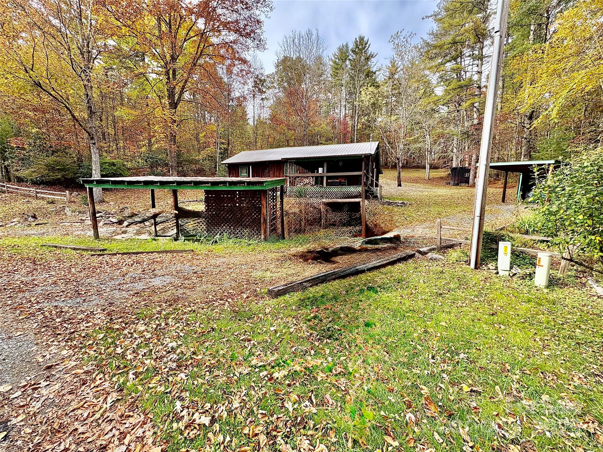 875 Carson Creek Road Property Photo 3