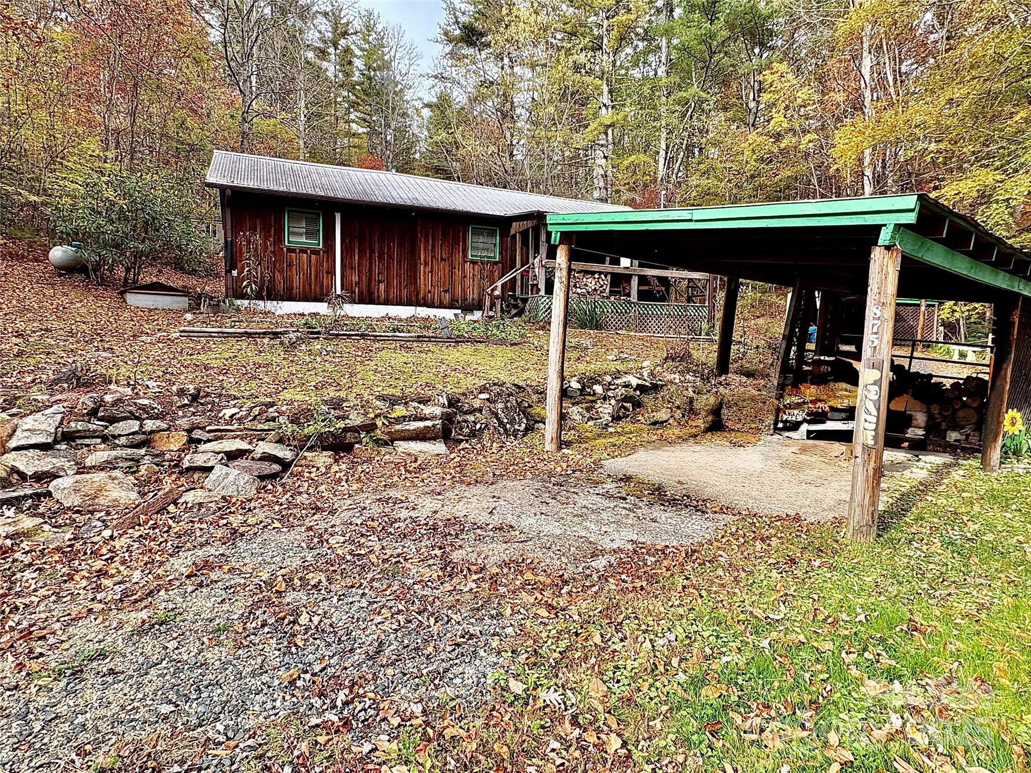 875 Carson Creek Road Property Photo 4