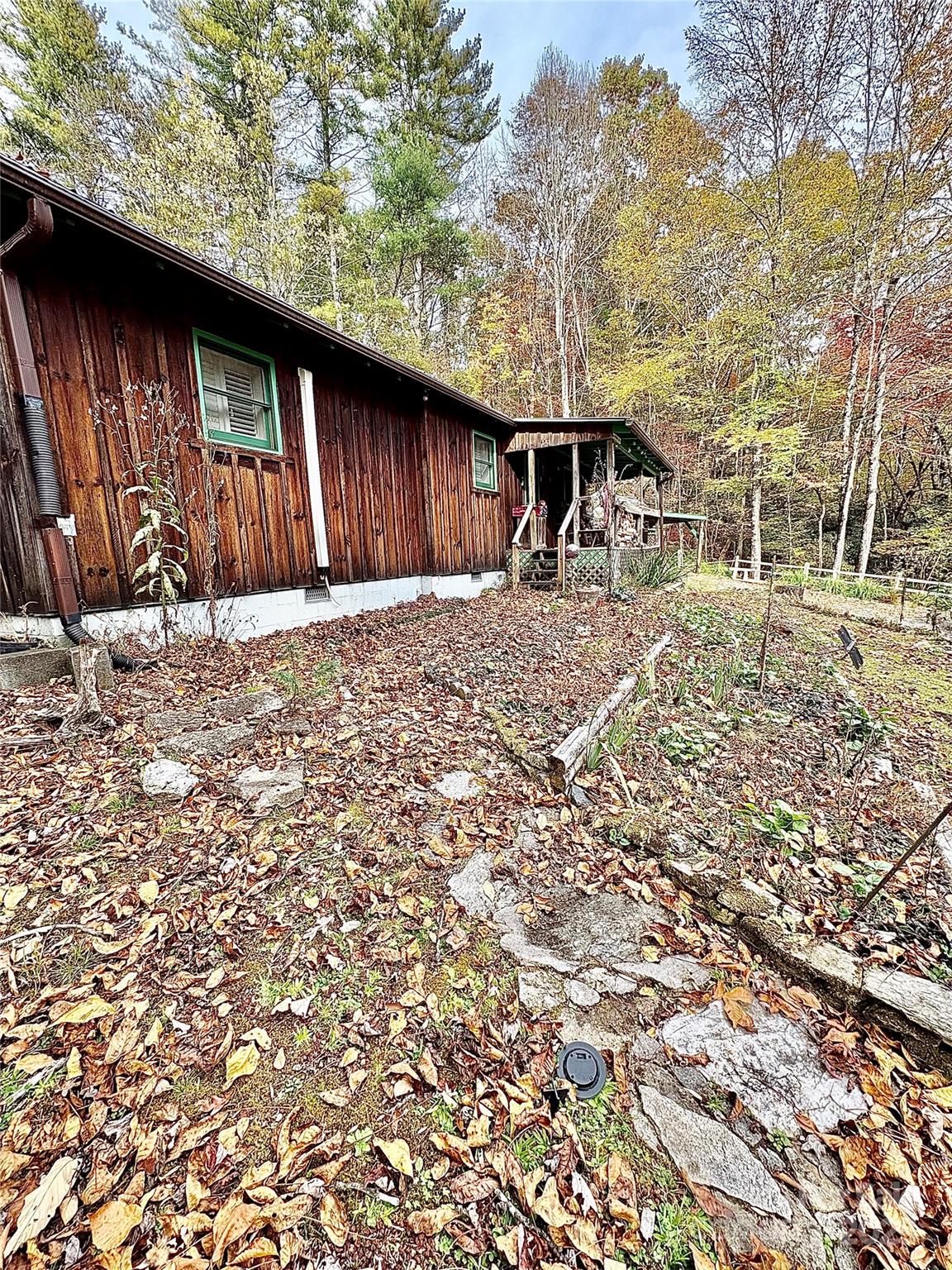875 Carson Creek Road Property Photo 5