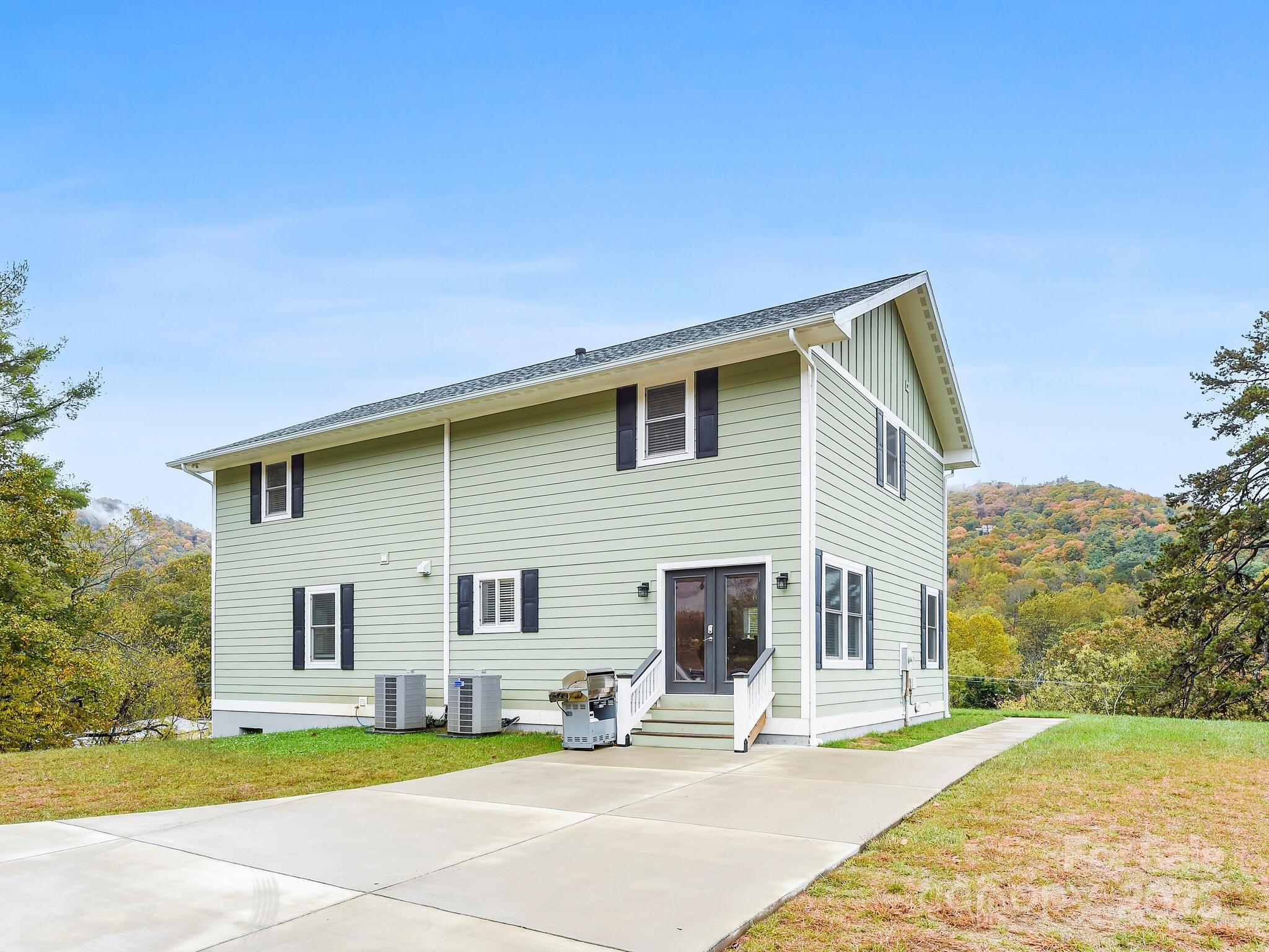 258 Old Weaverville Road Property Photo 5