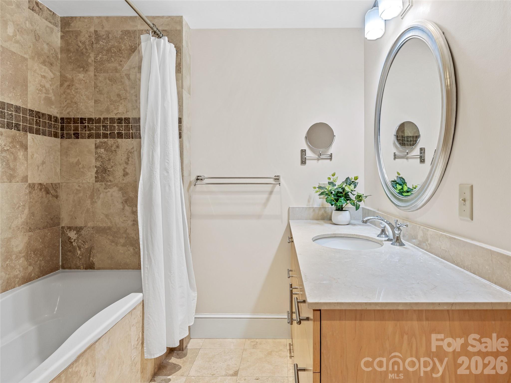 21 Battery Park Avenue 308 Property Photo 18