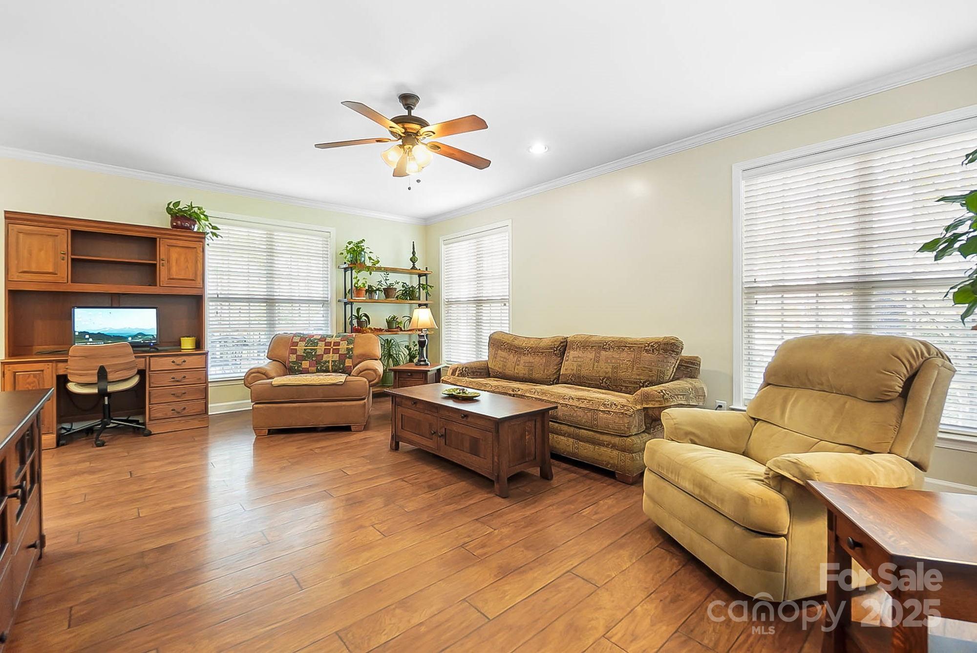 7933 Coral Ridge Drive Property Photo 4