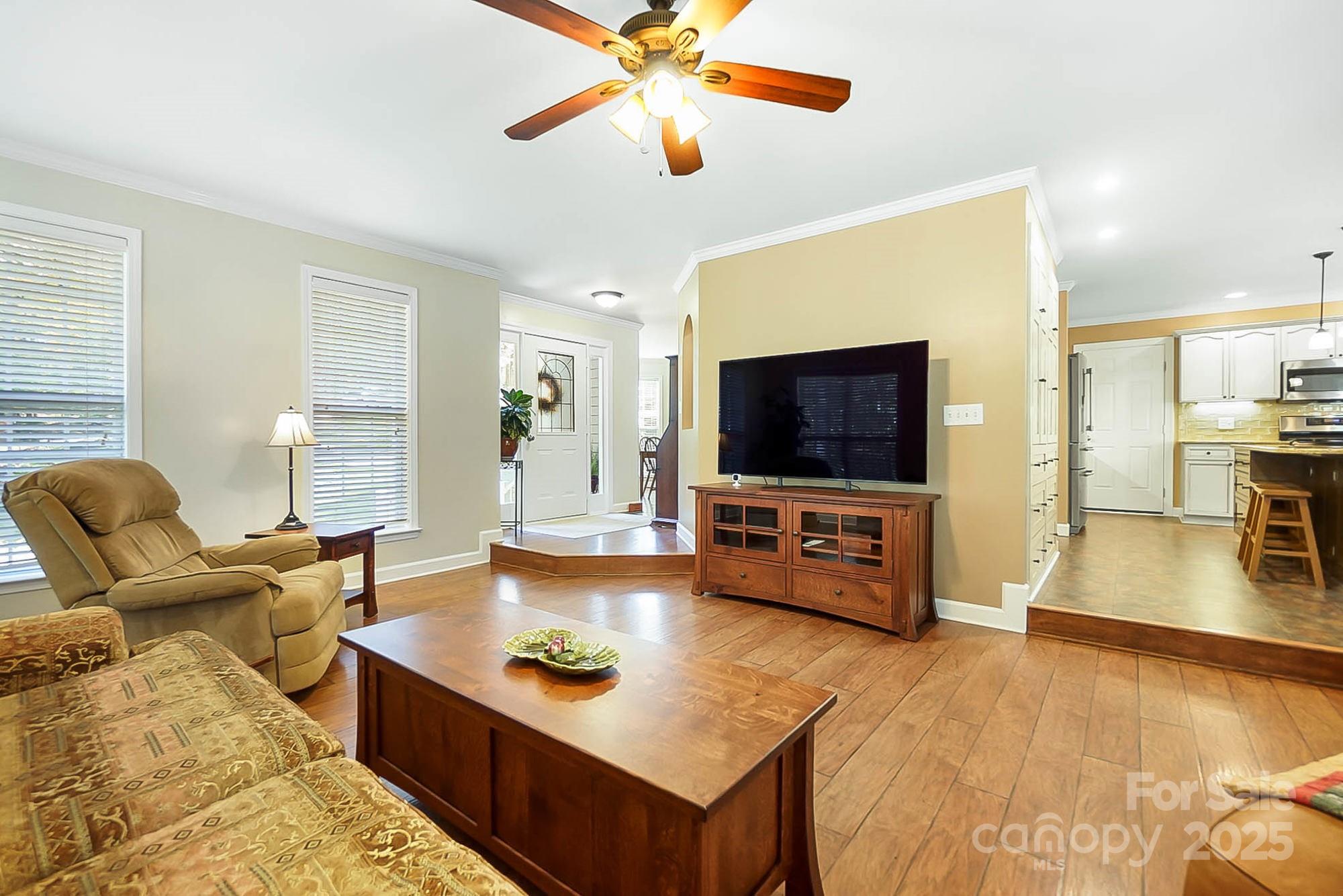 7933 Coral Ridge Drive Property Photo 6