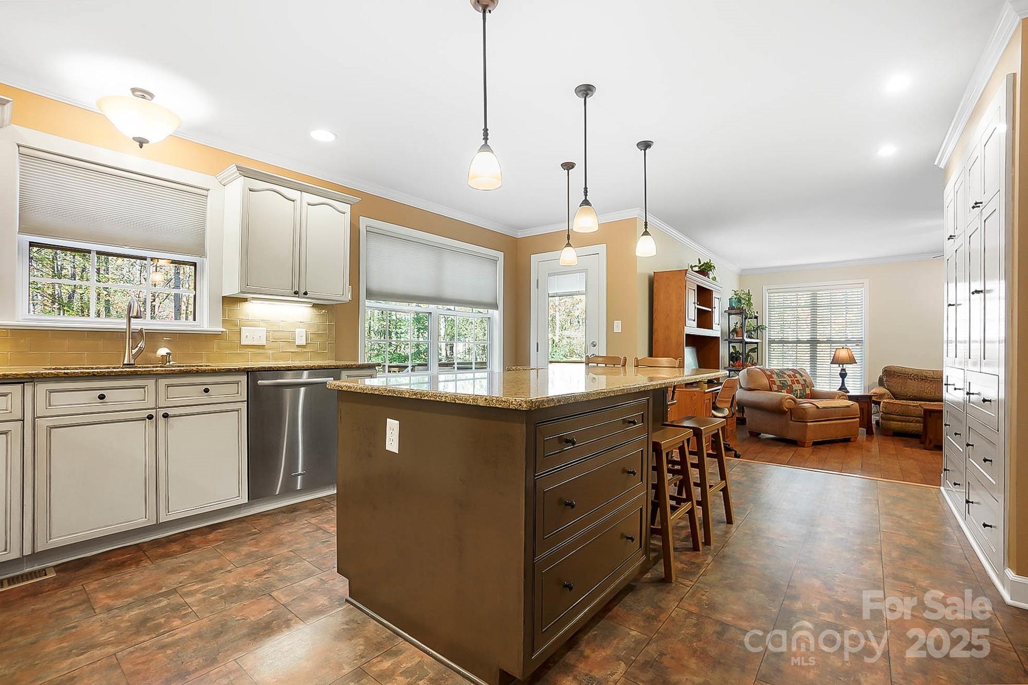 7933 Coral Ridge Drive Property Photo 11