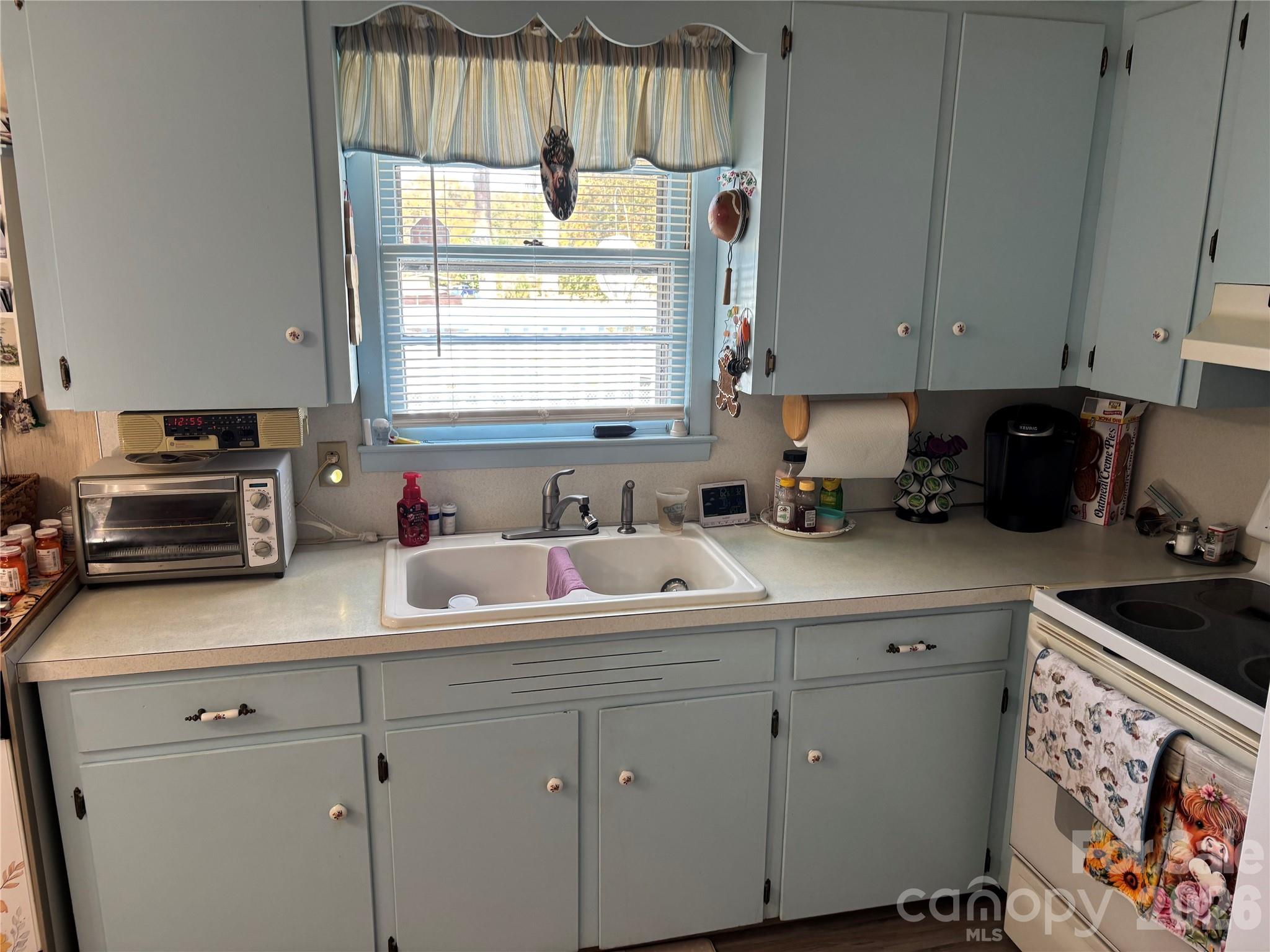 1954 Villa Drive Property Photo 19