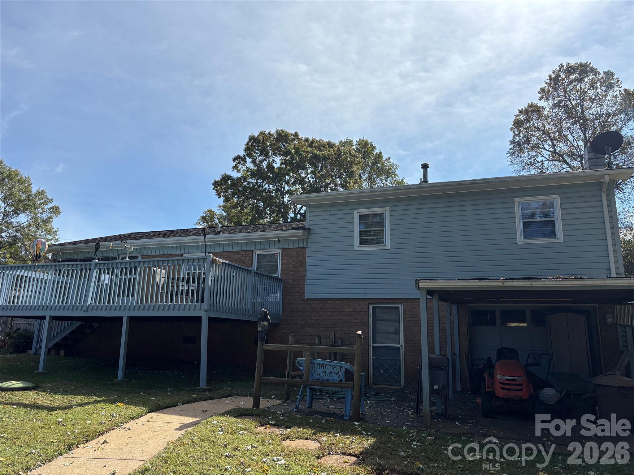 1954 Villa Drive Property Photo 22