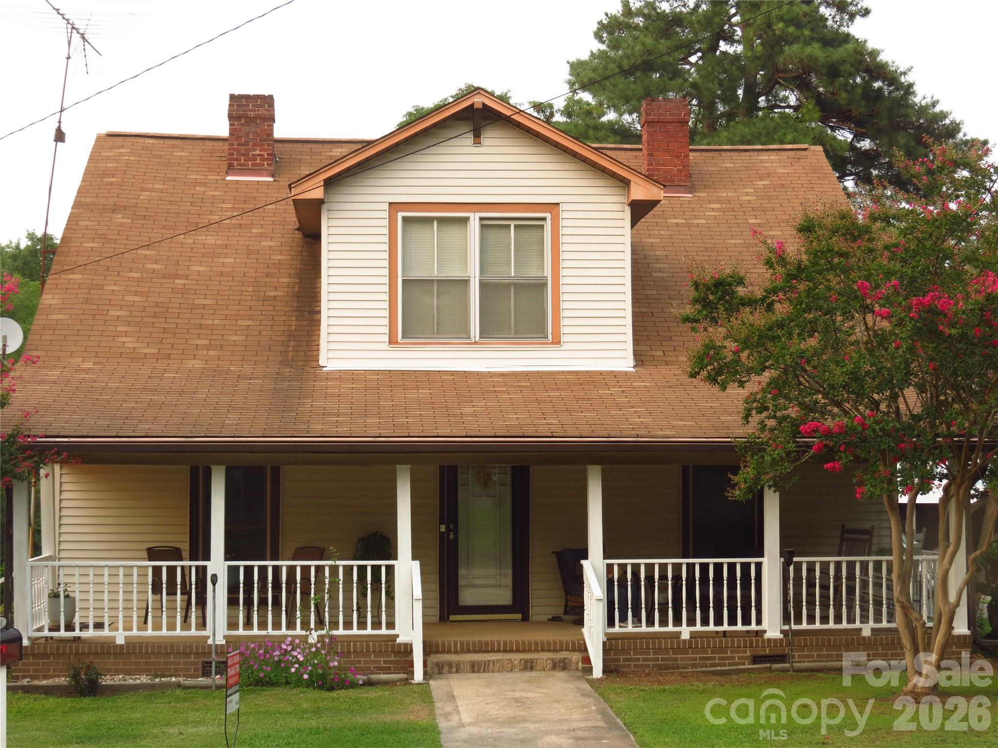 501 S Main Street Property Photo 1
