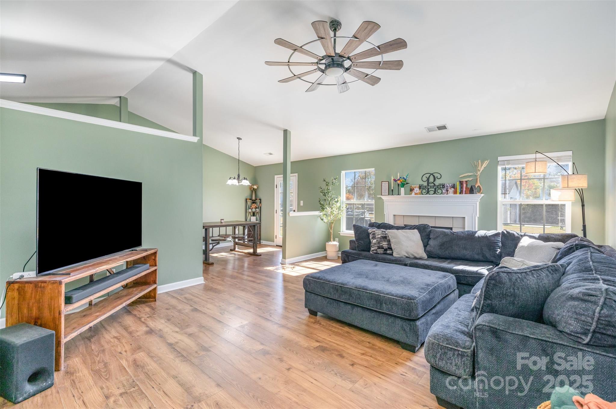 2111 Genesis Drive Property Photo 2