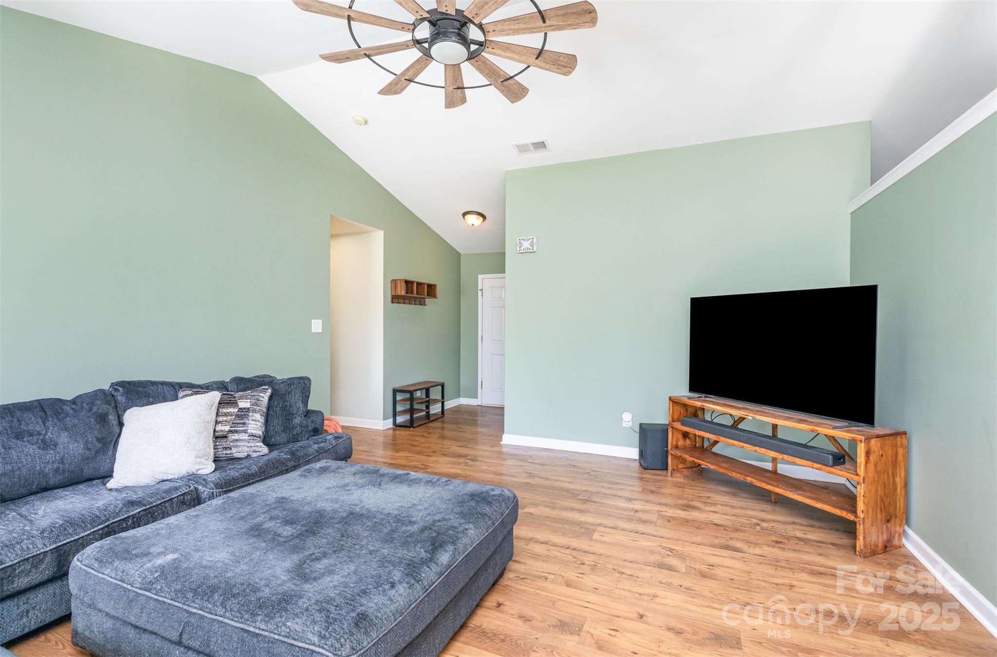 2111 Genesis Drive Property Photo 7