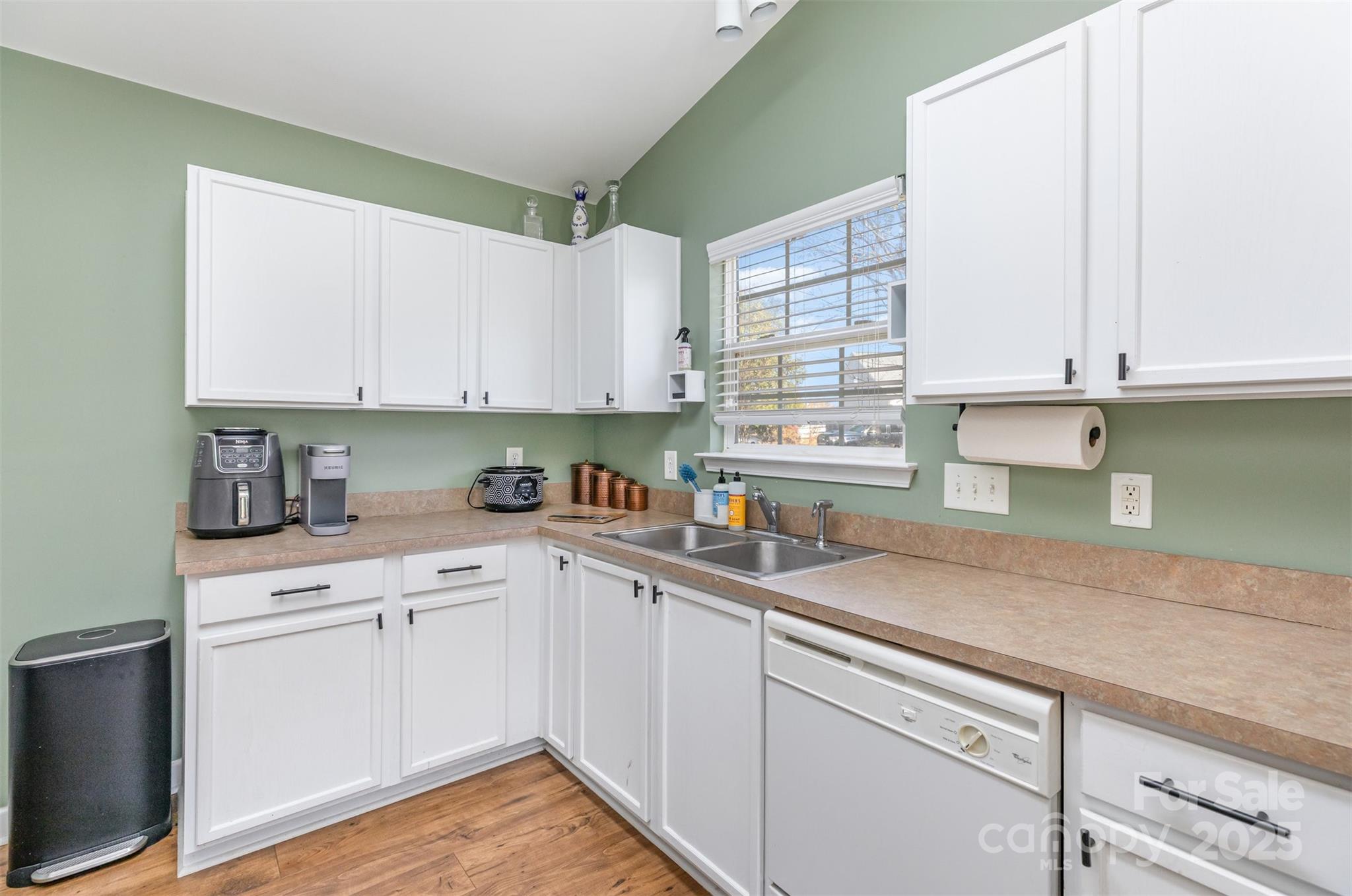 2111 Genesis Drive Property Photo 10