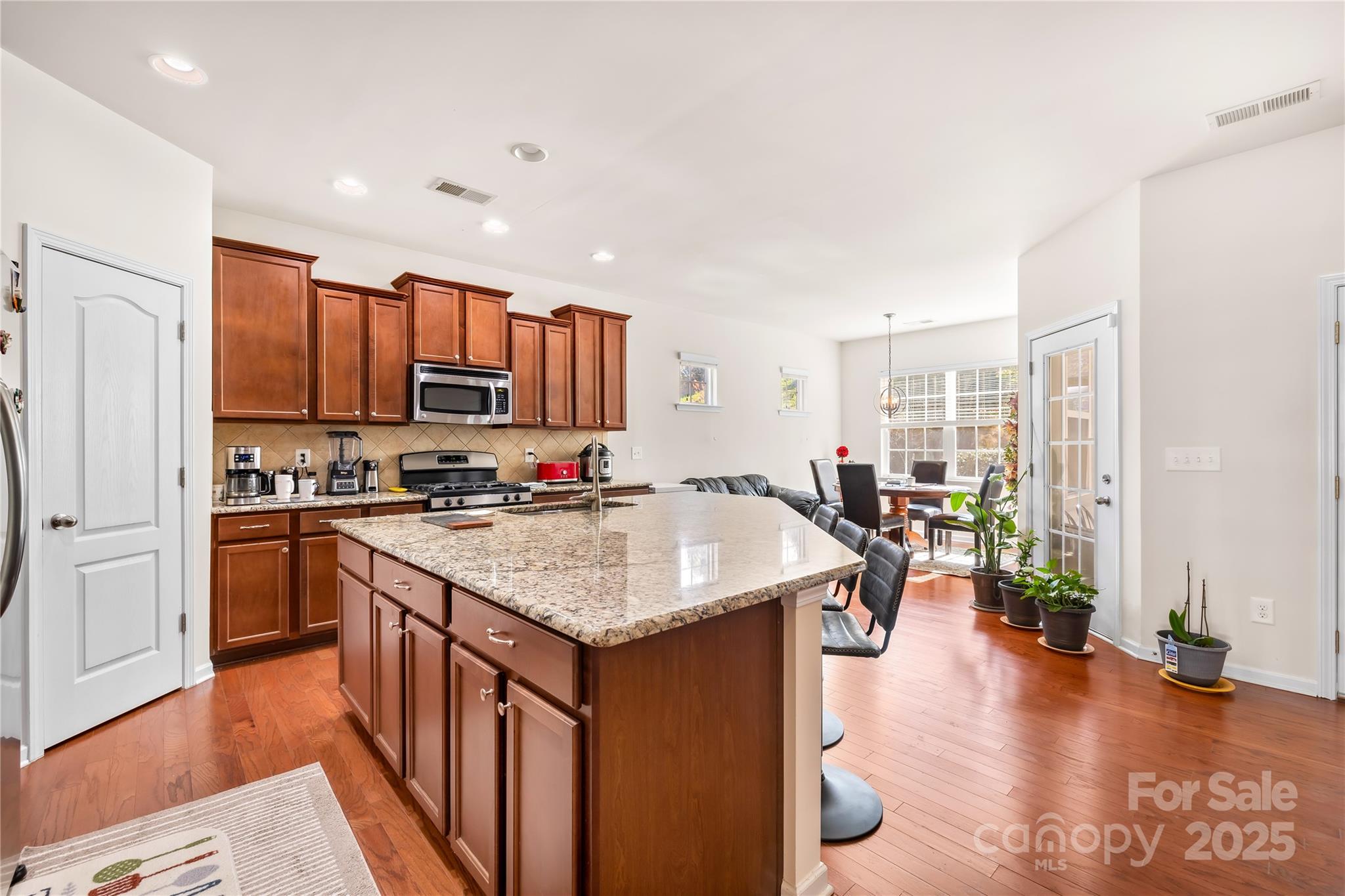 137 Chertsey Drive Property Photo 14