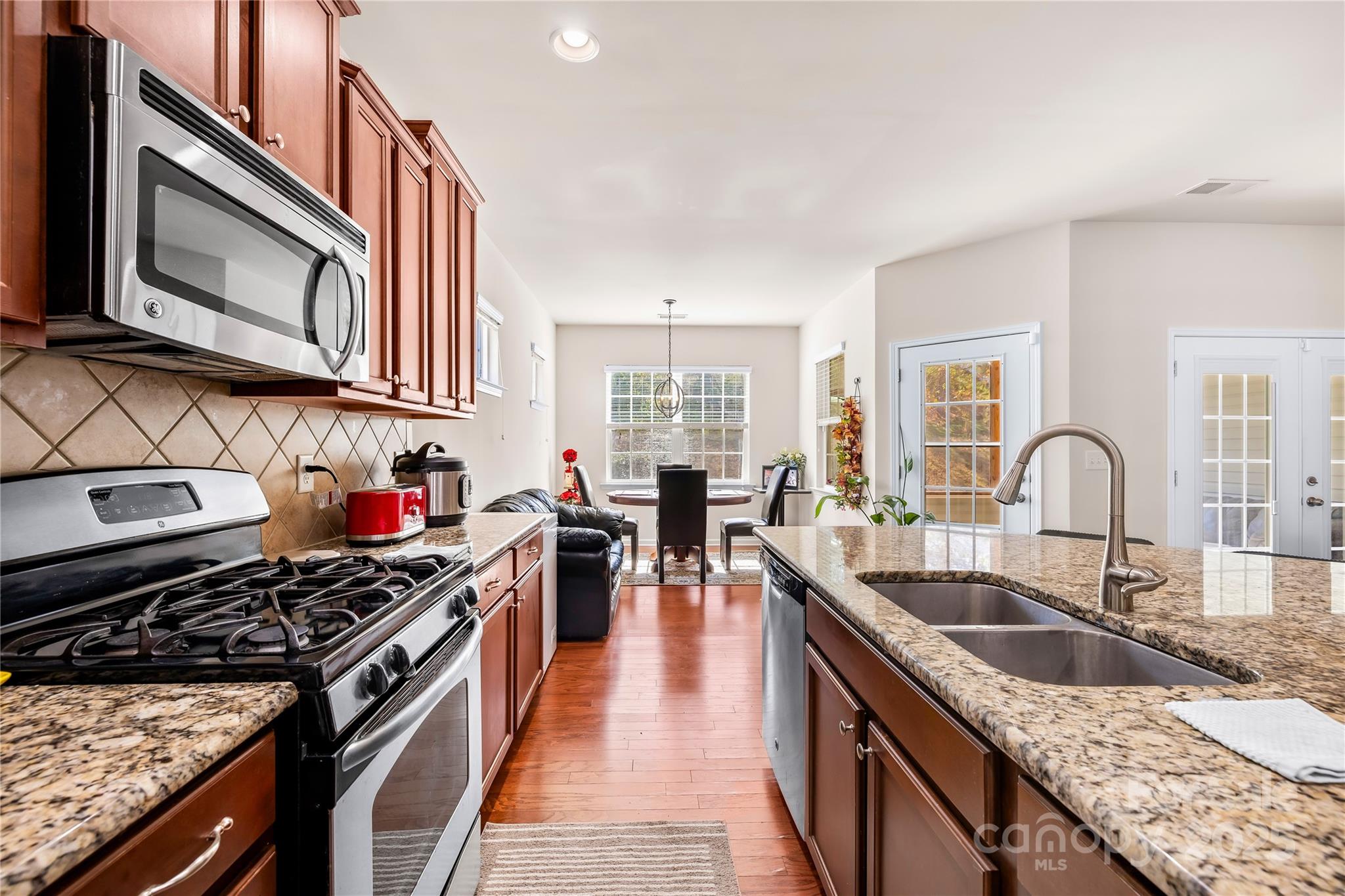 137 Chertsey Drive Property Photo 17