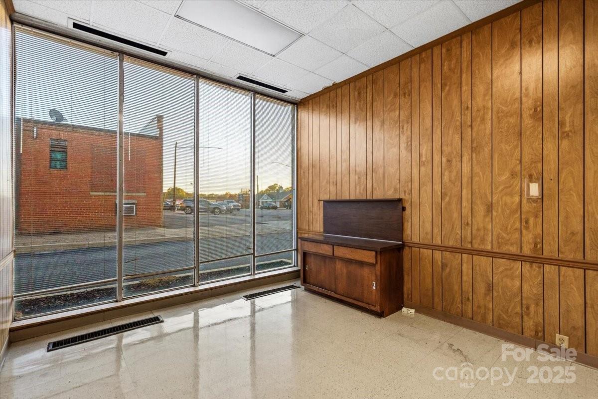 704 N Cannon Boulevard Property Photo 23
