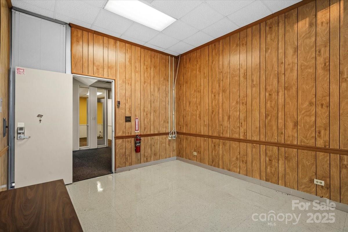 704 N Cannon Boulevard Property Photo 24