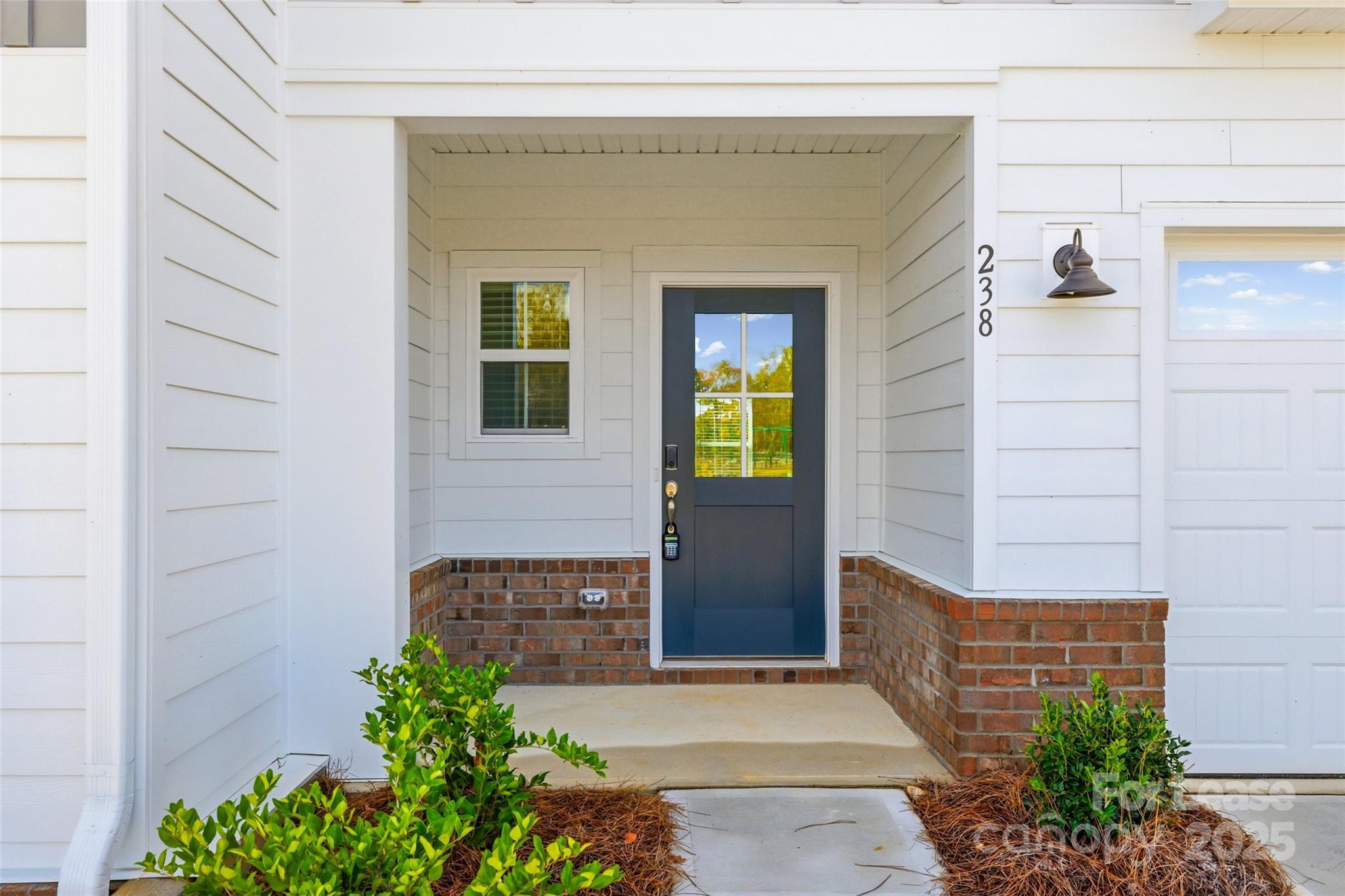 238 Tiger Lily Drive Property Photo 2