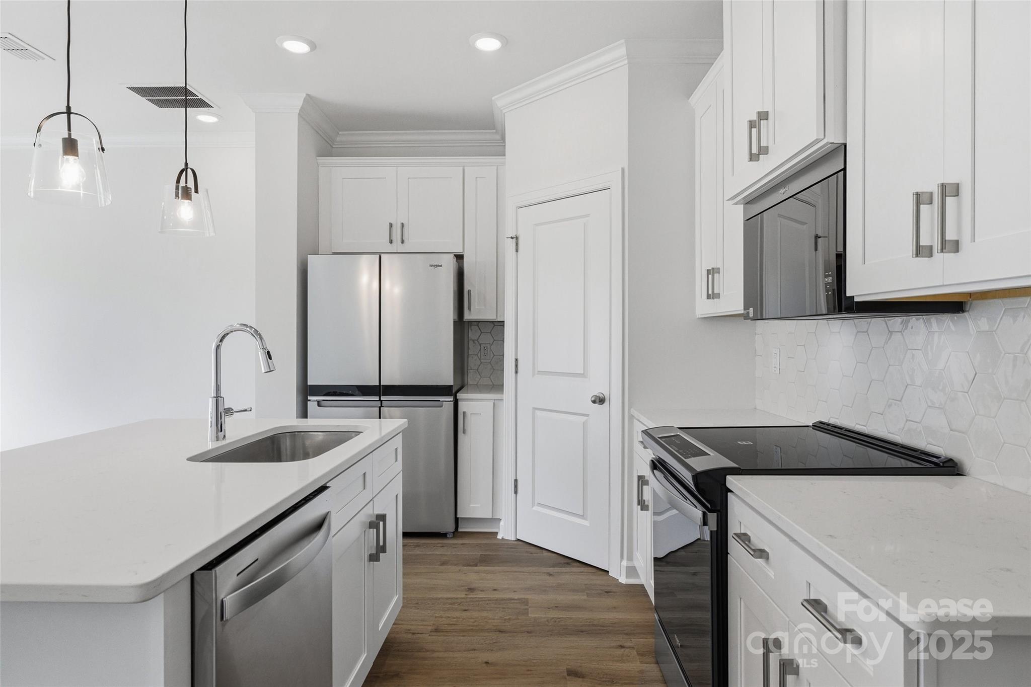 238 Tiger Lily Drive Property Photo 7