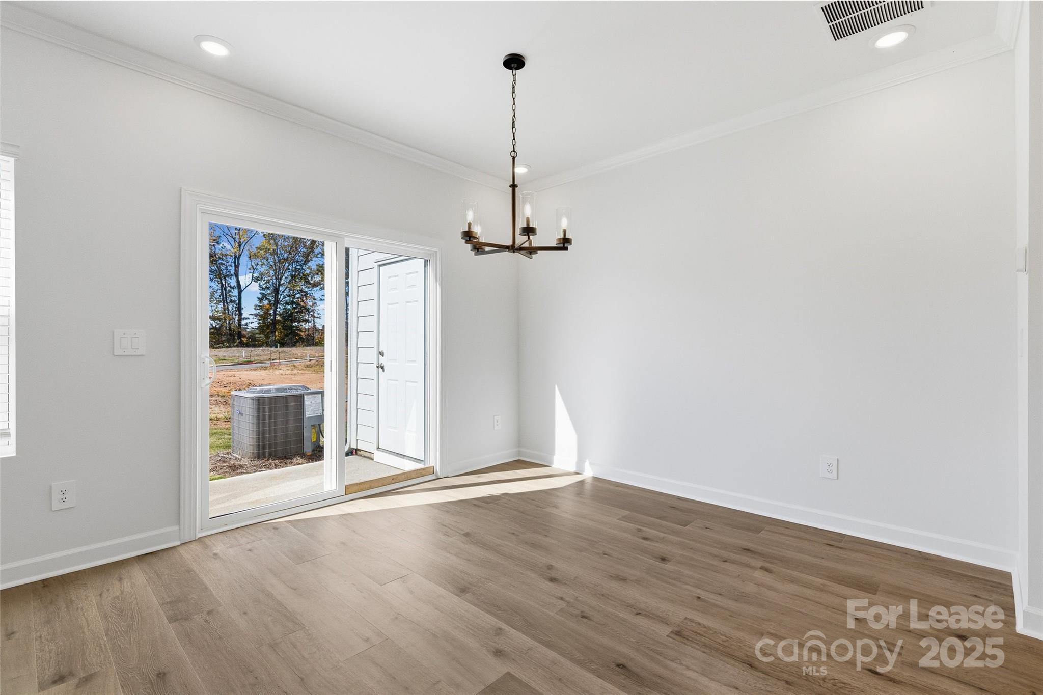 238 Tiger Lily Drive Property Photo 11