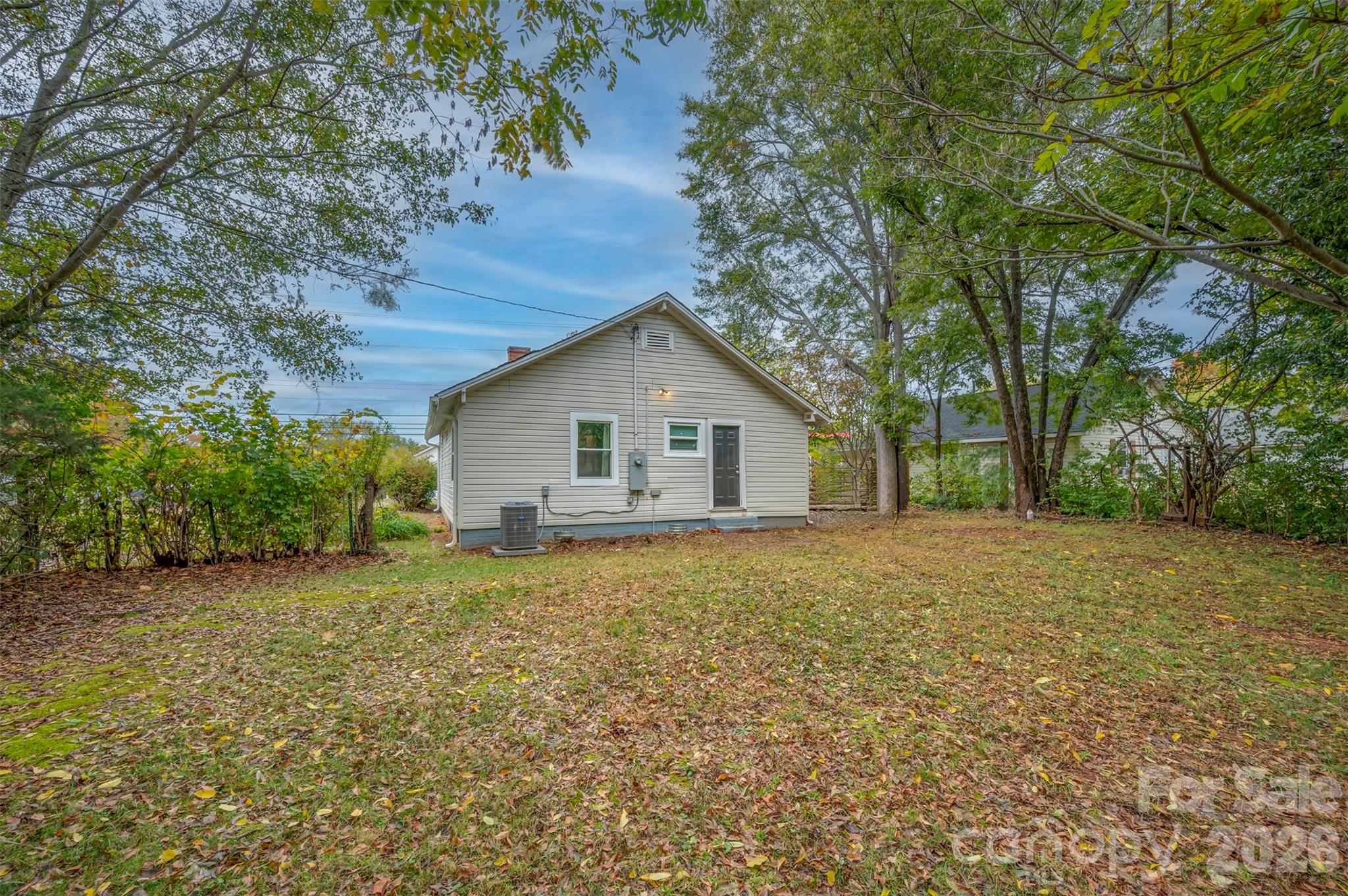 512 Spindale Street Property Photo 2
