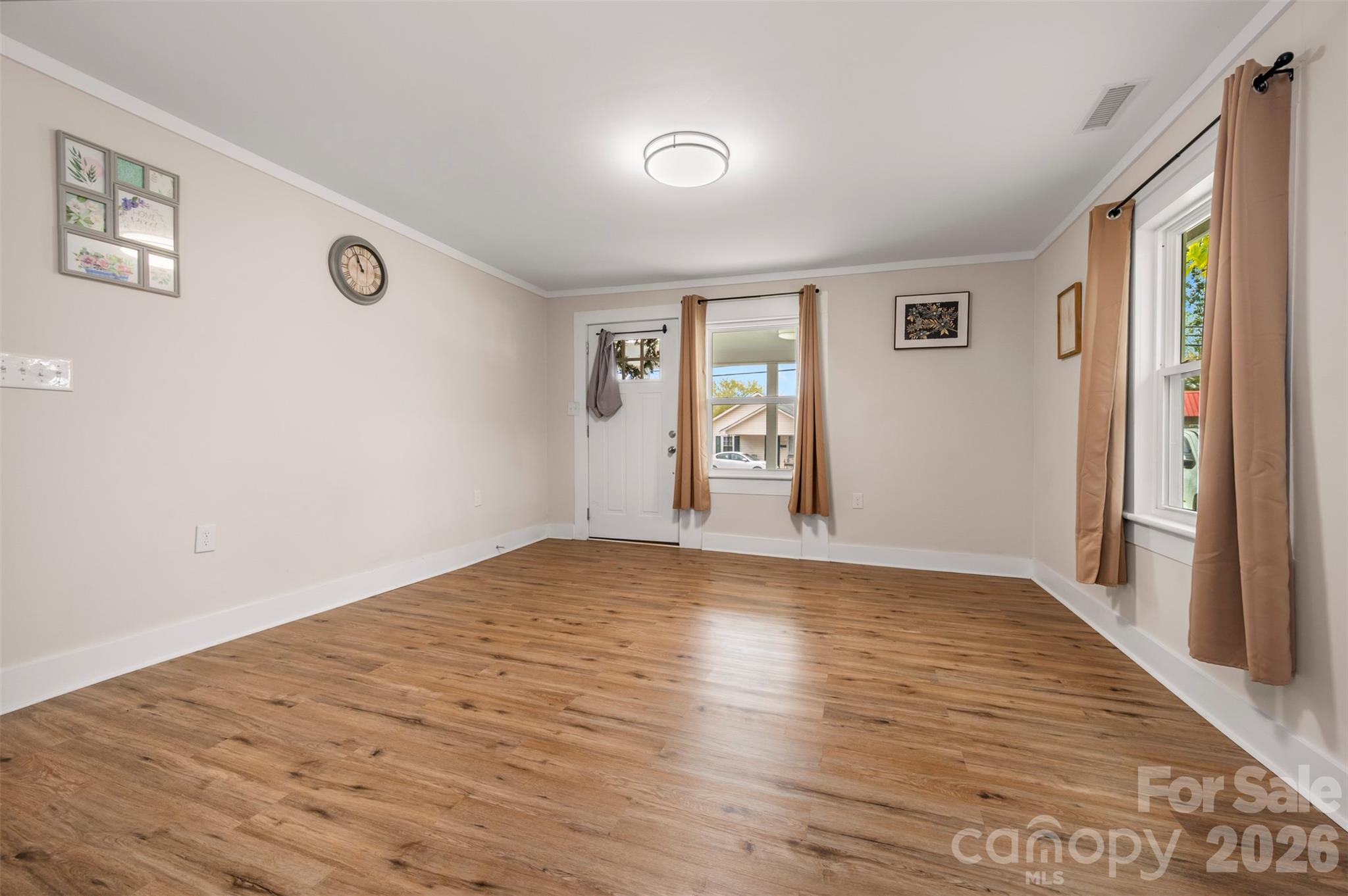 512 Spindale Street Property Photo 6