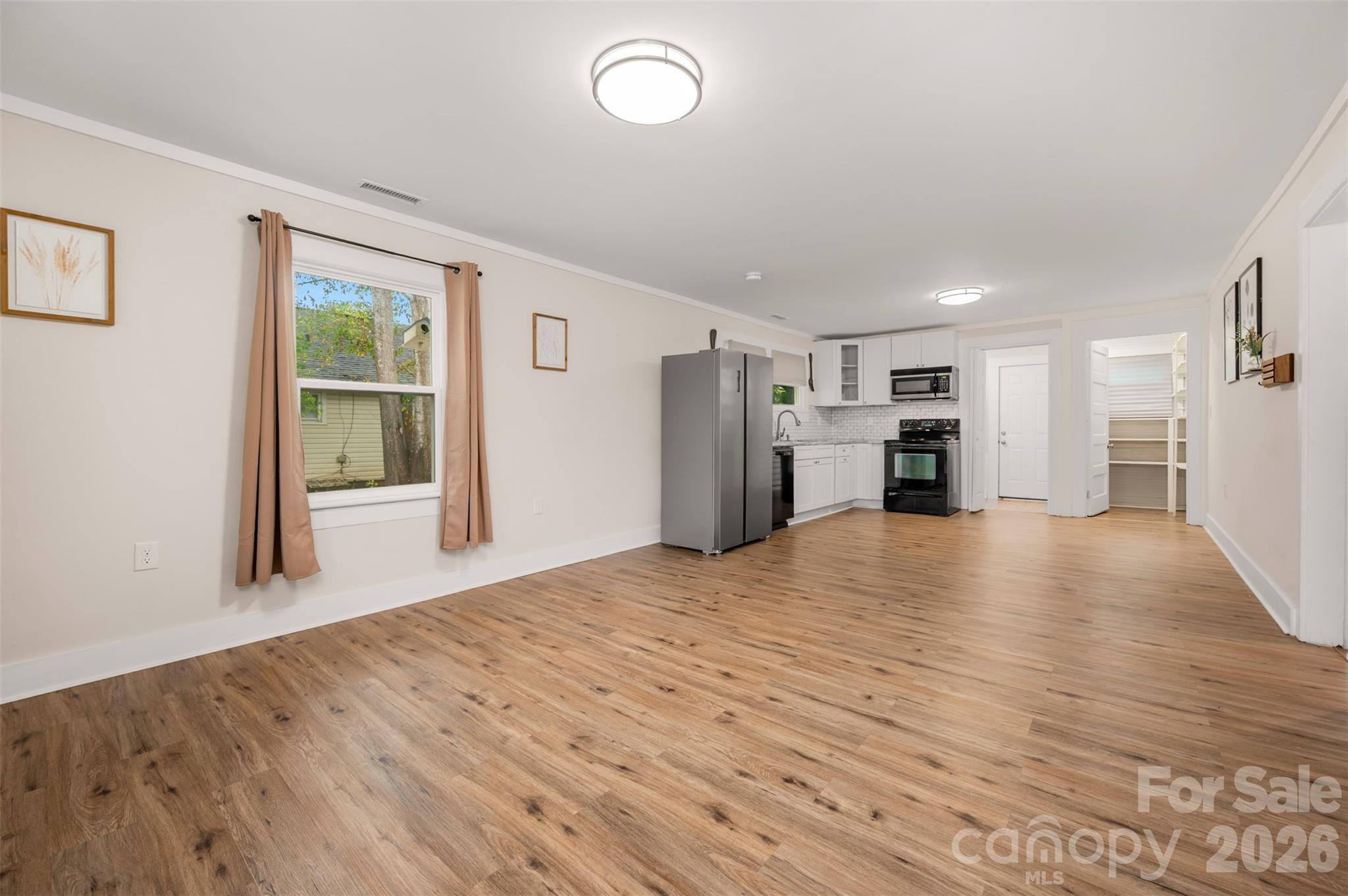512 Spindale Street Property Photo 7