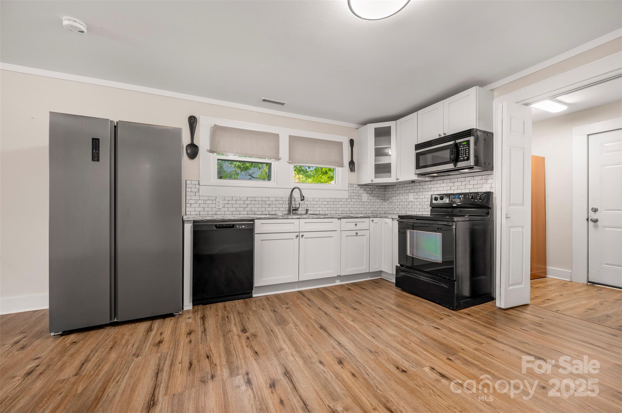 512 Spindale Street Property Photo 9