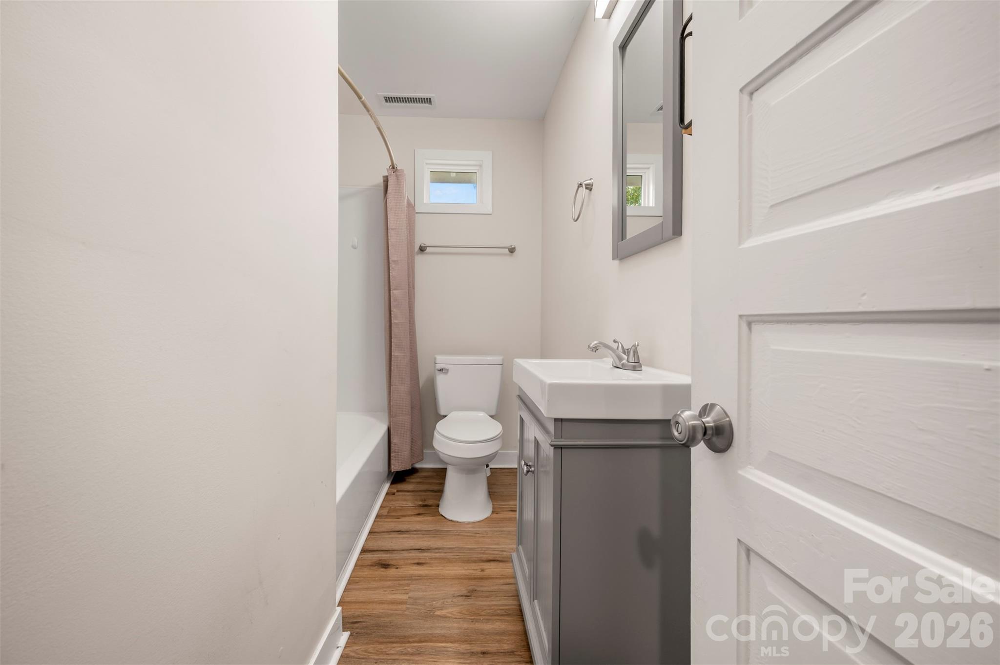 512 Spindale Street Property Photo 16