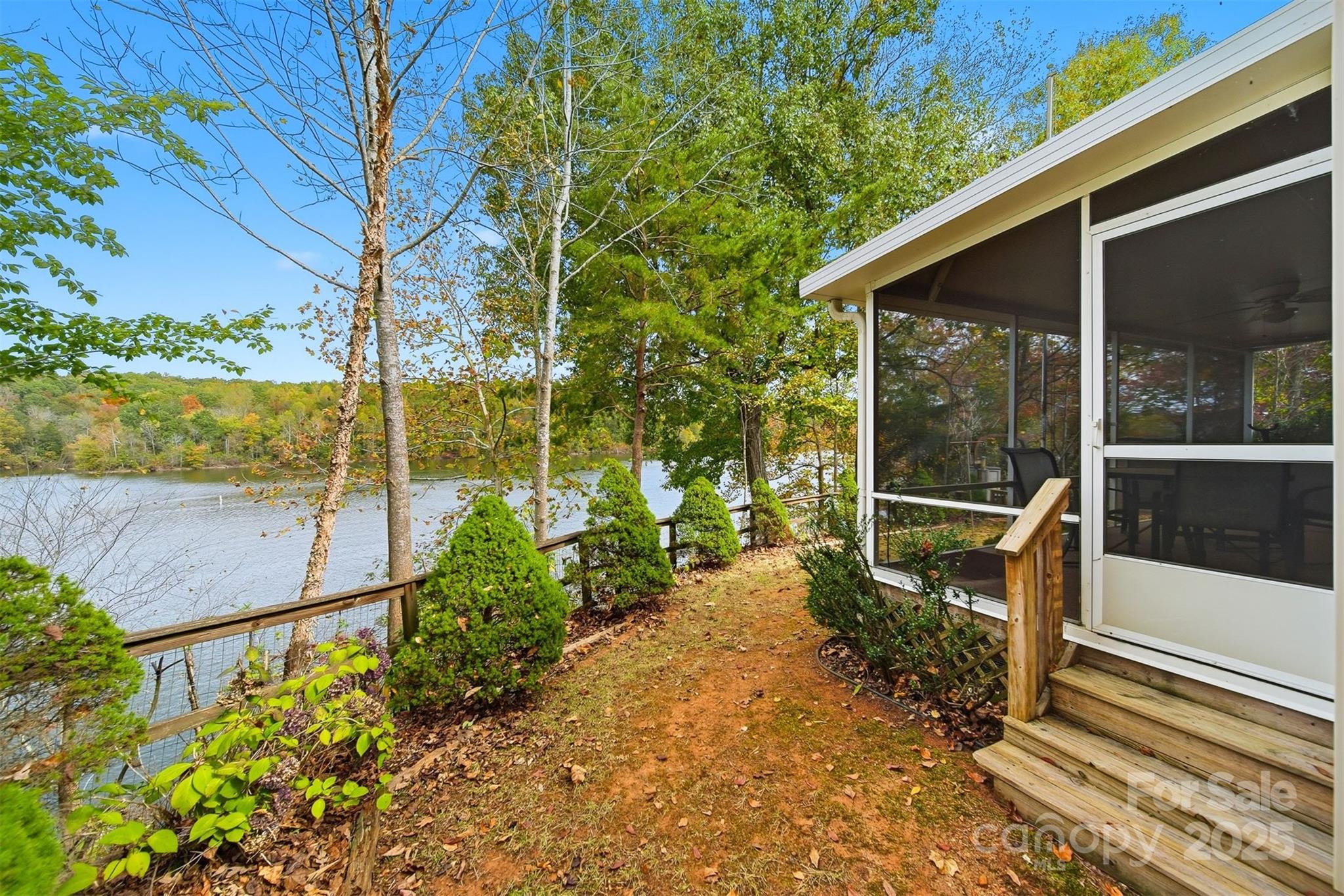 4247 Laurel Hill Road Property Photo 3