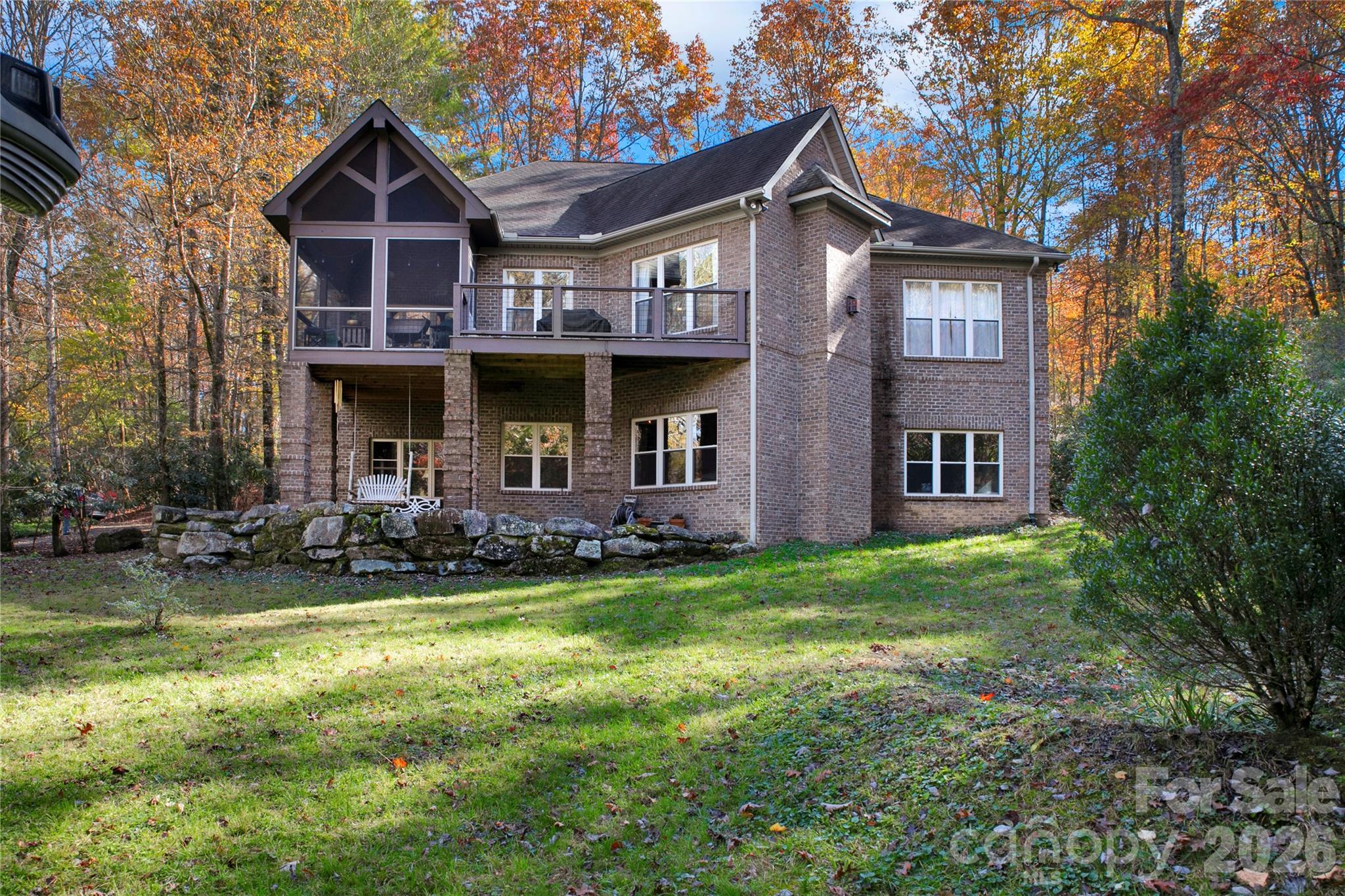 886 Soquili Drive Property Photo 3
