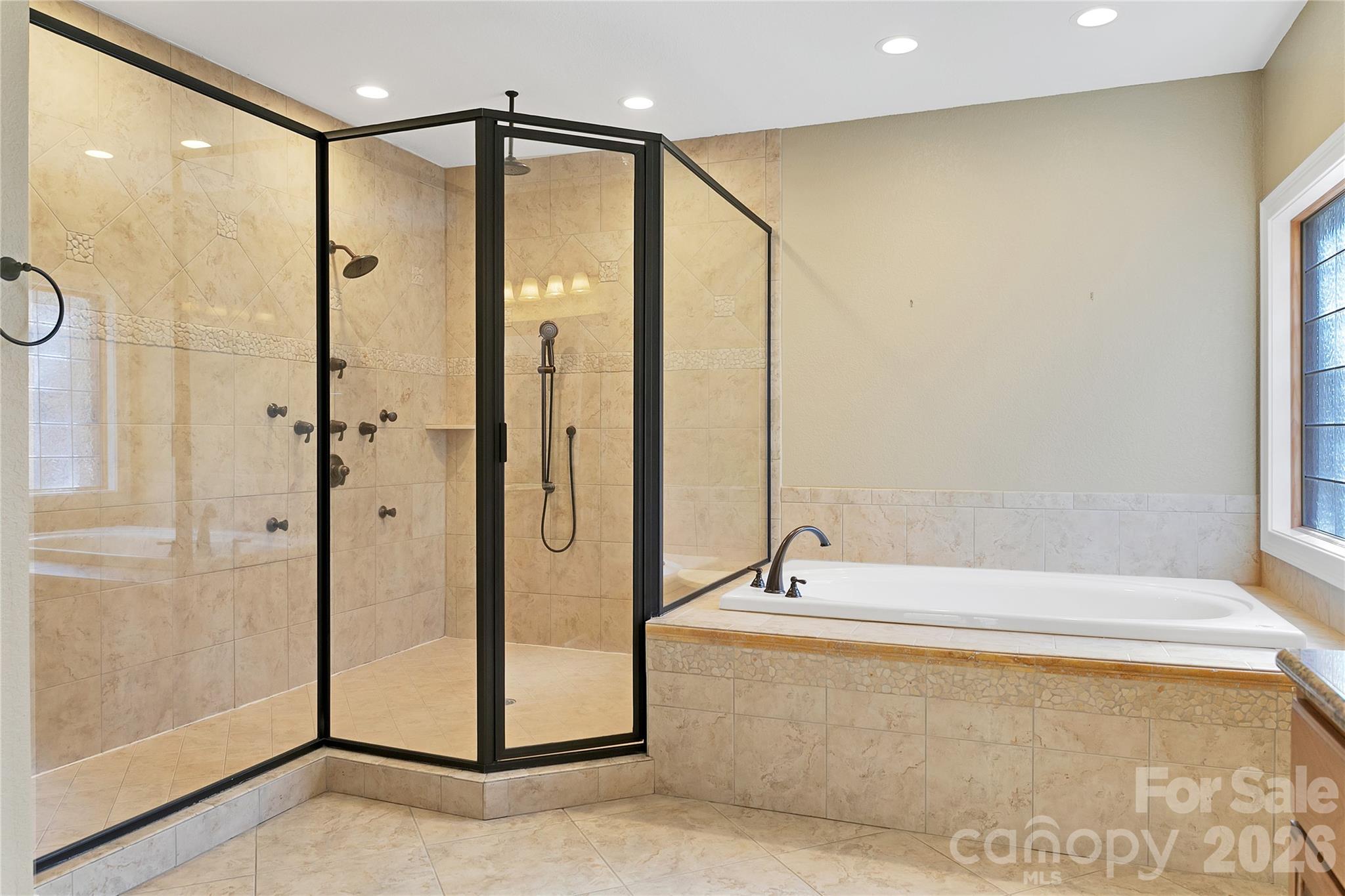 886 Soquili Drive Property Photo 25