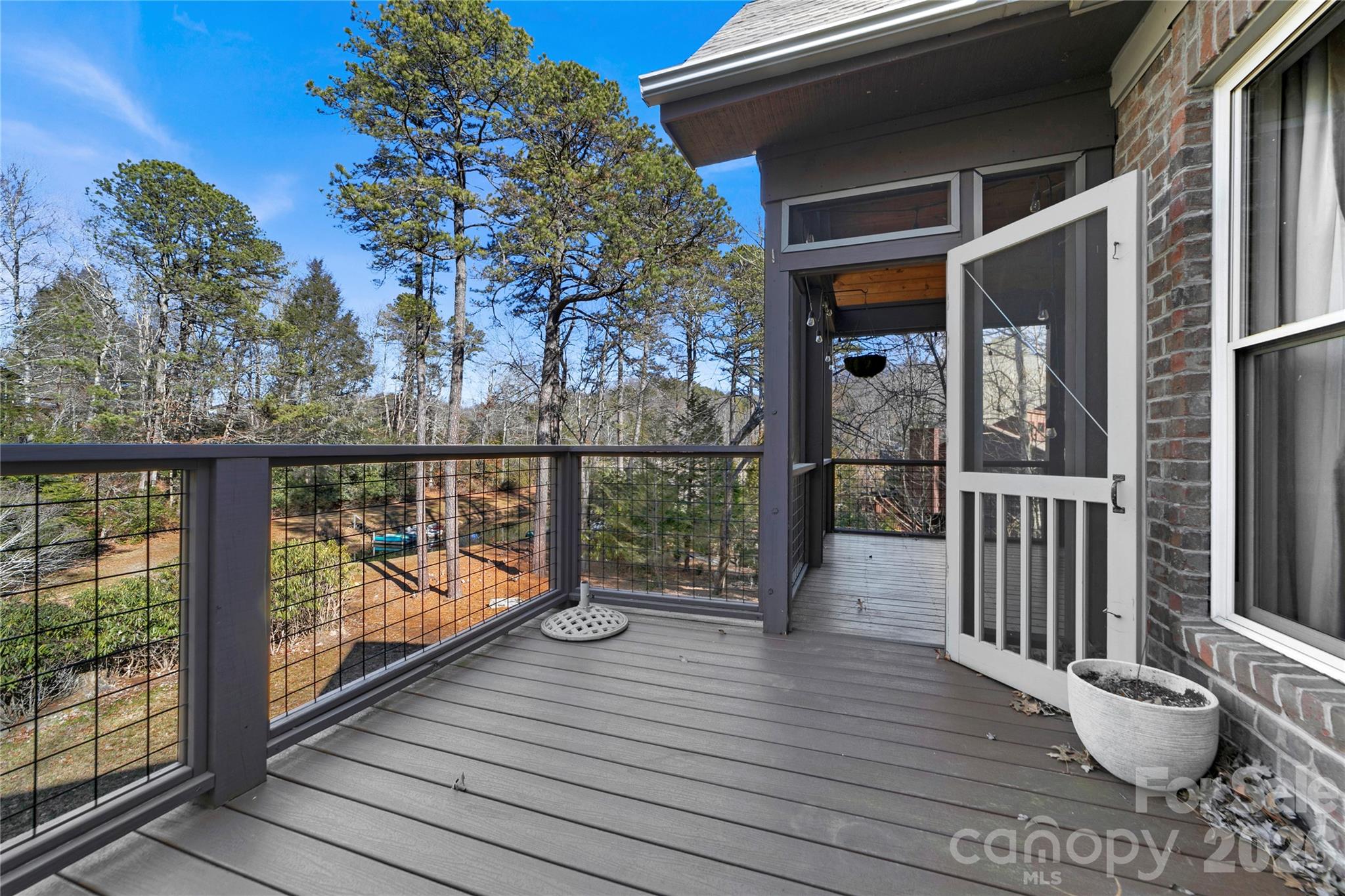 886 Soquili Drive Property Photo 30
