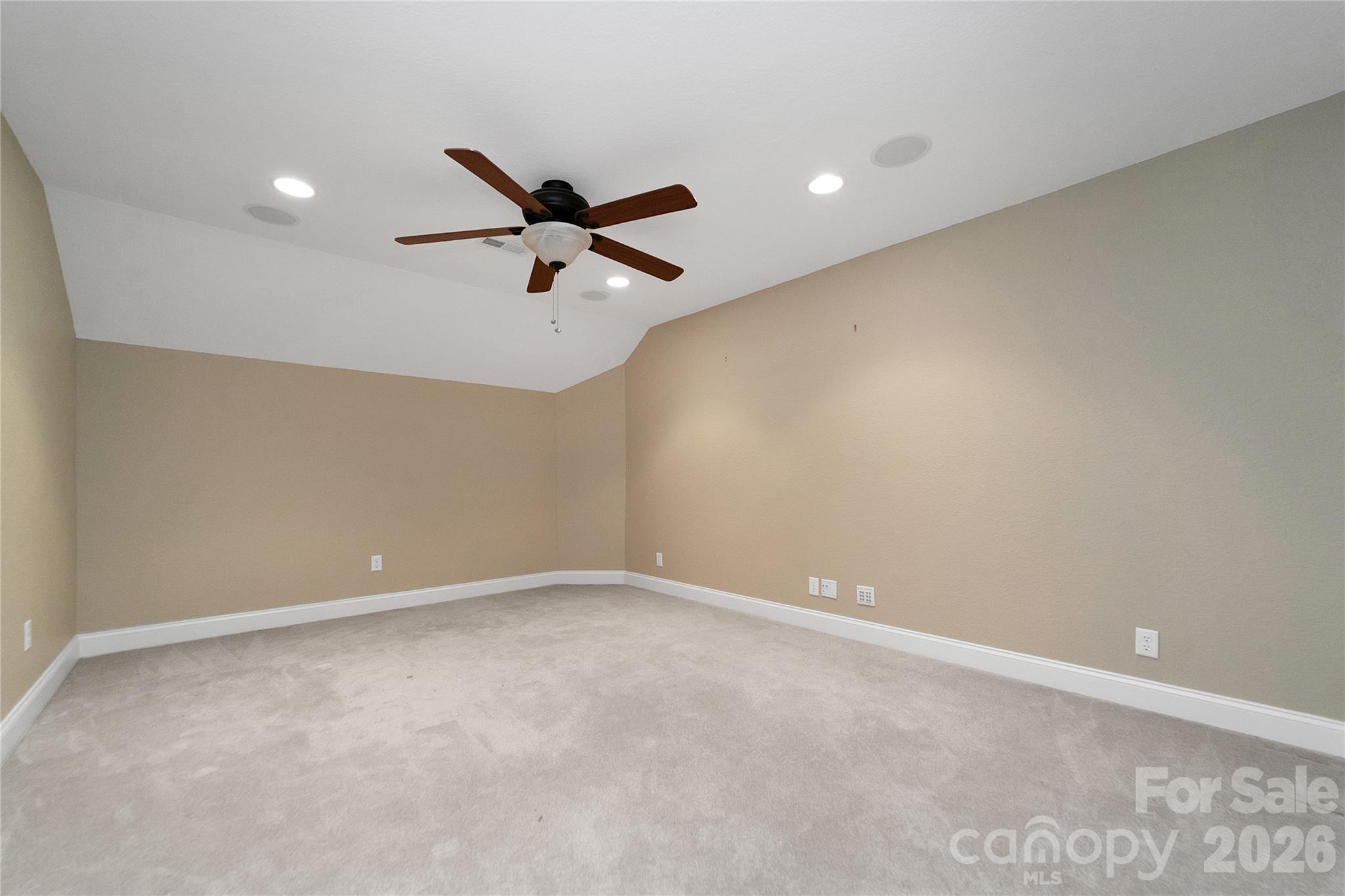 886 Soquili Drive Property Photo 38