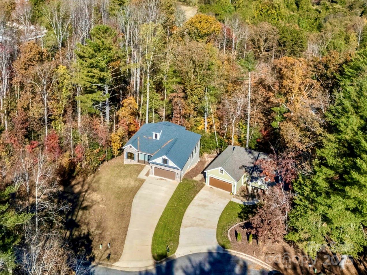 309 Sassafras Court Property Photo 4