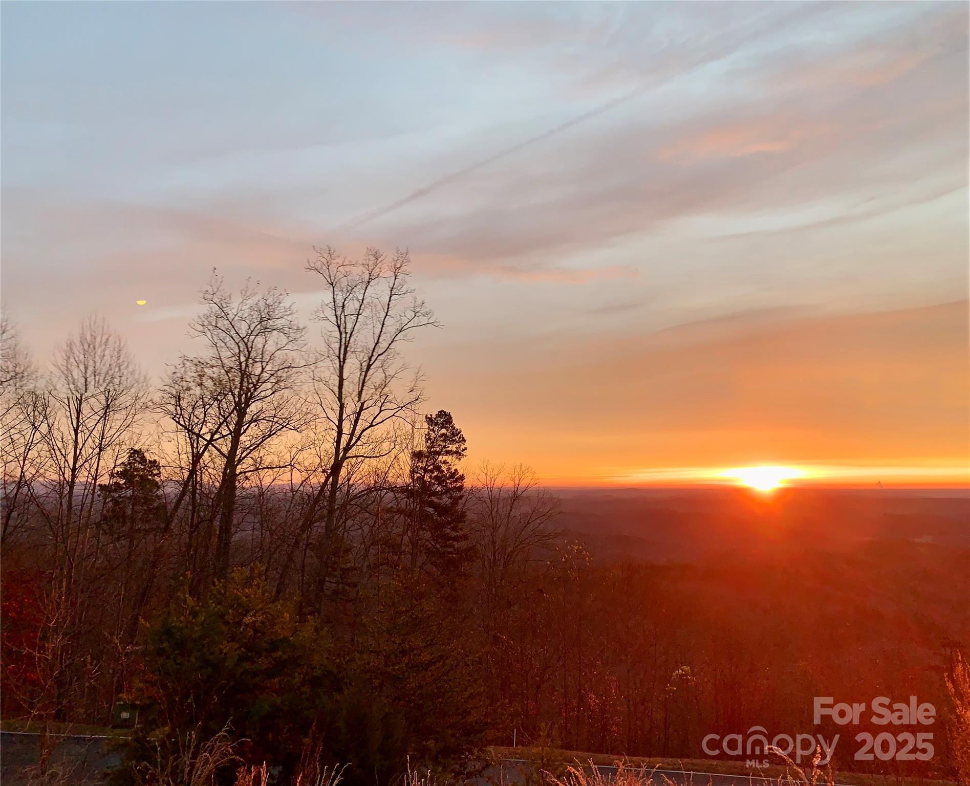 735 Bills Mountain Trail Property Photo 4