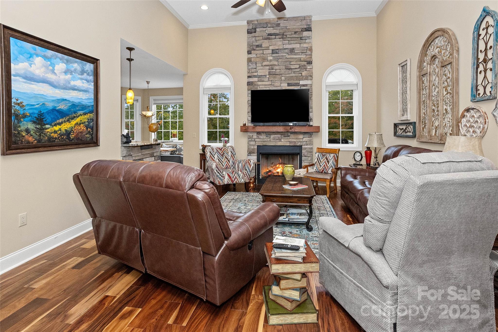 735 Bills Mountain Trail Property Photo 6