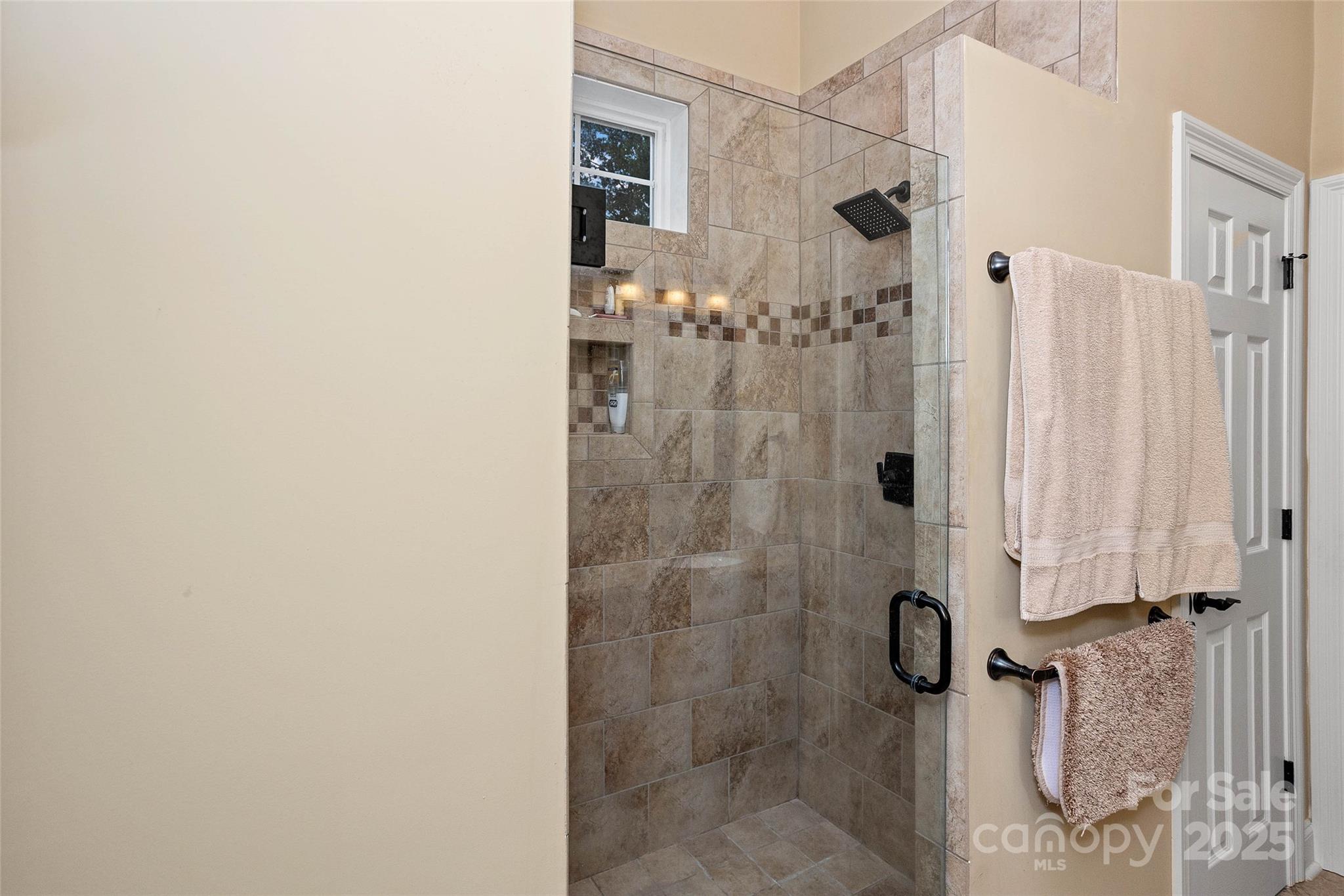 735 Bills Mountain Trail Property Photo 23