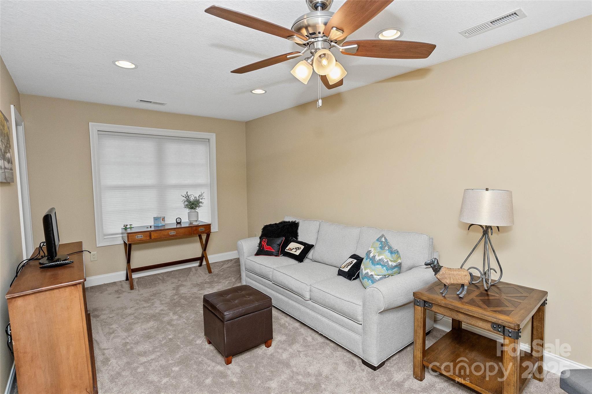 735 Bills Mountain Trail Property Photo 35