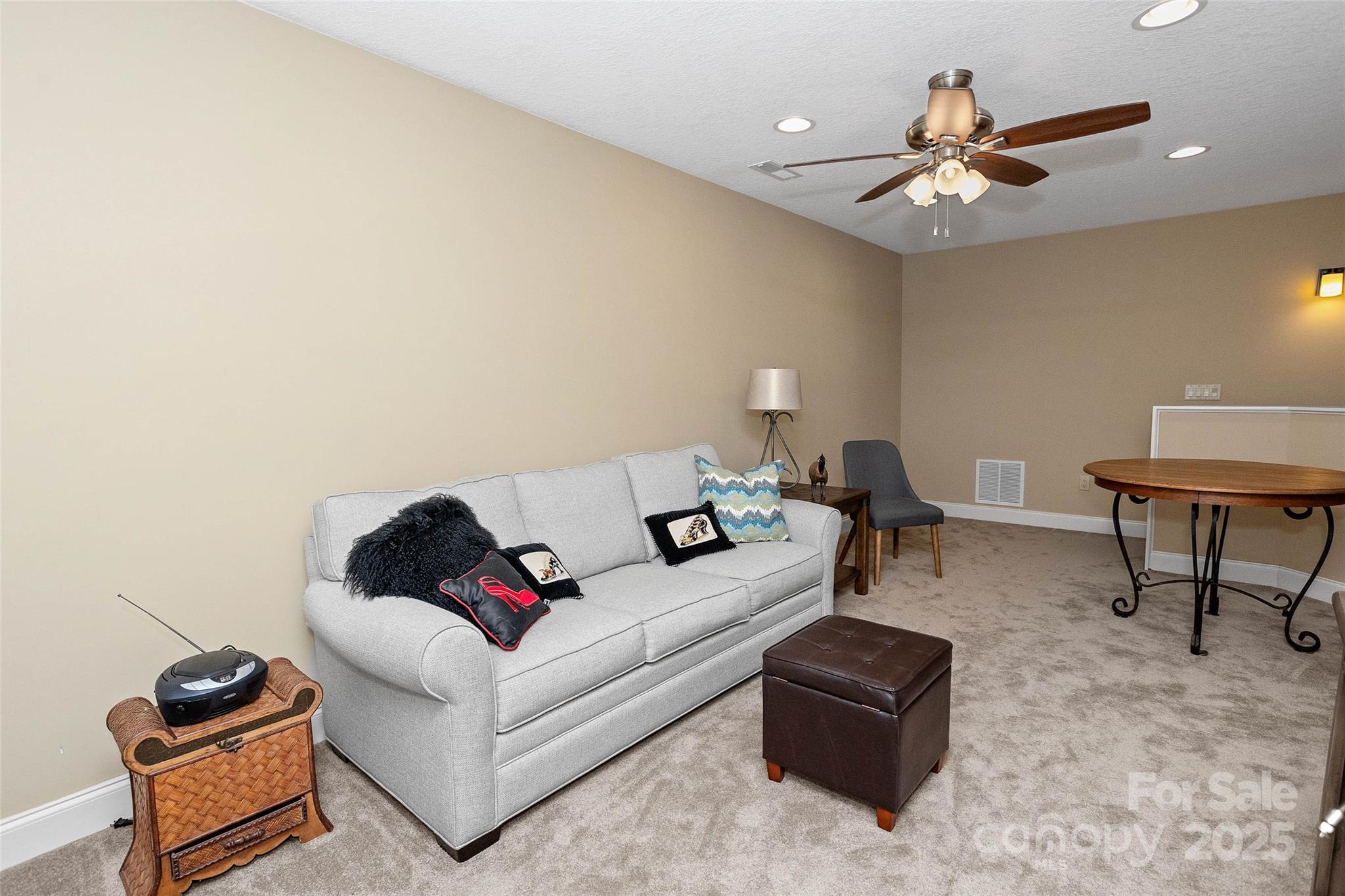 735 Bills Mountain Trail Property Photo 37