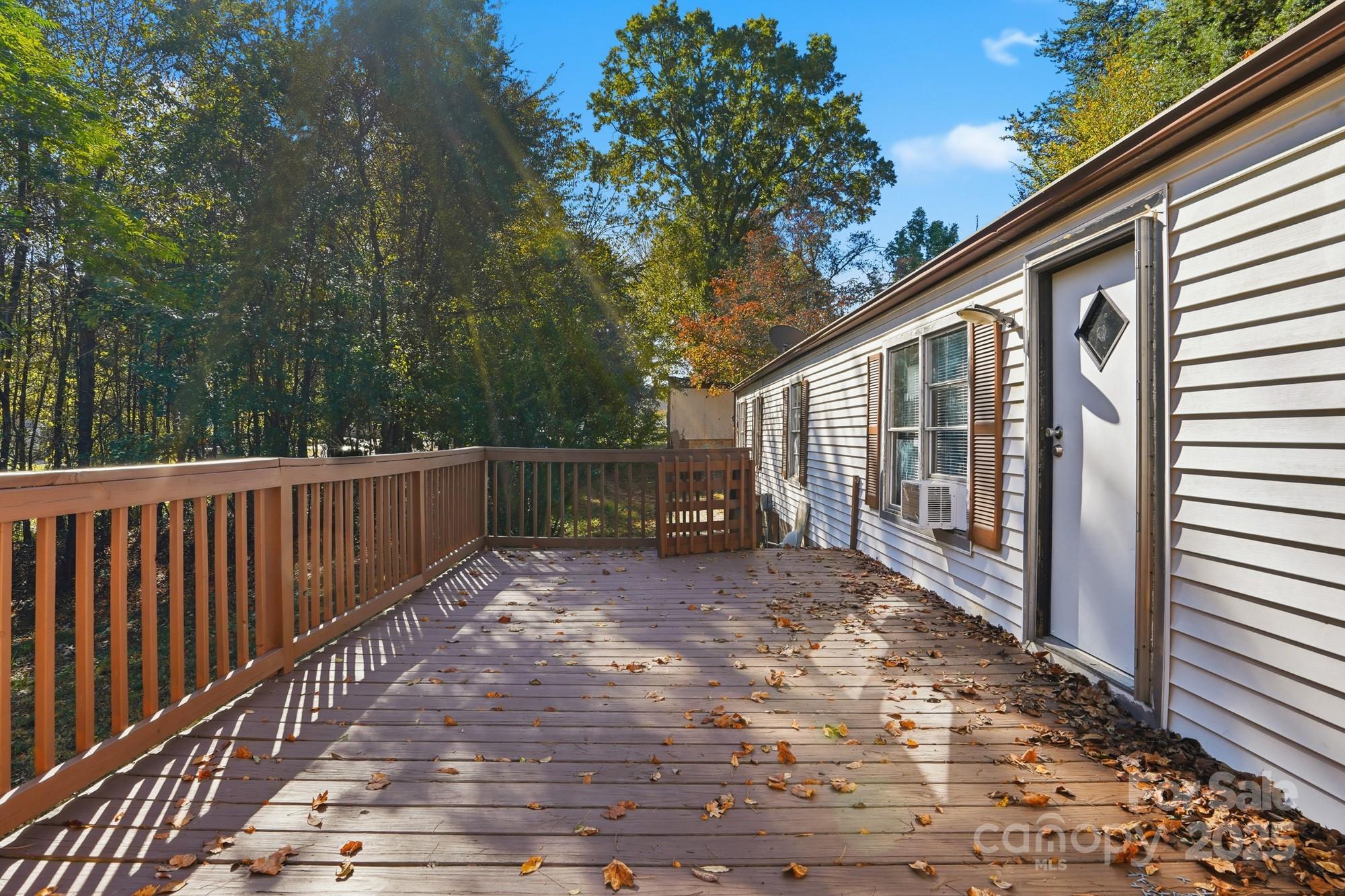 115 Red Bud Place Property Photo 4