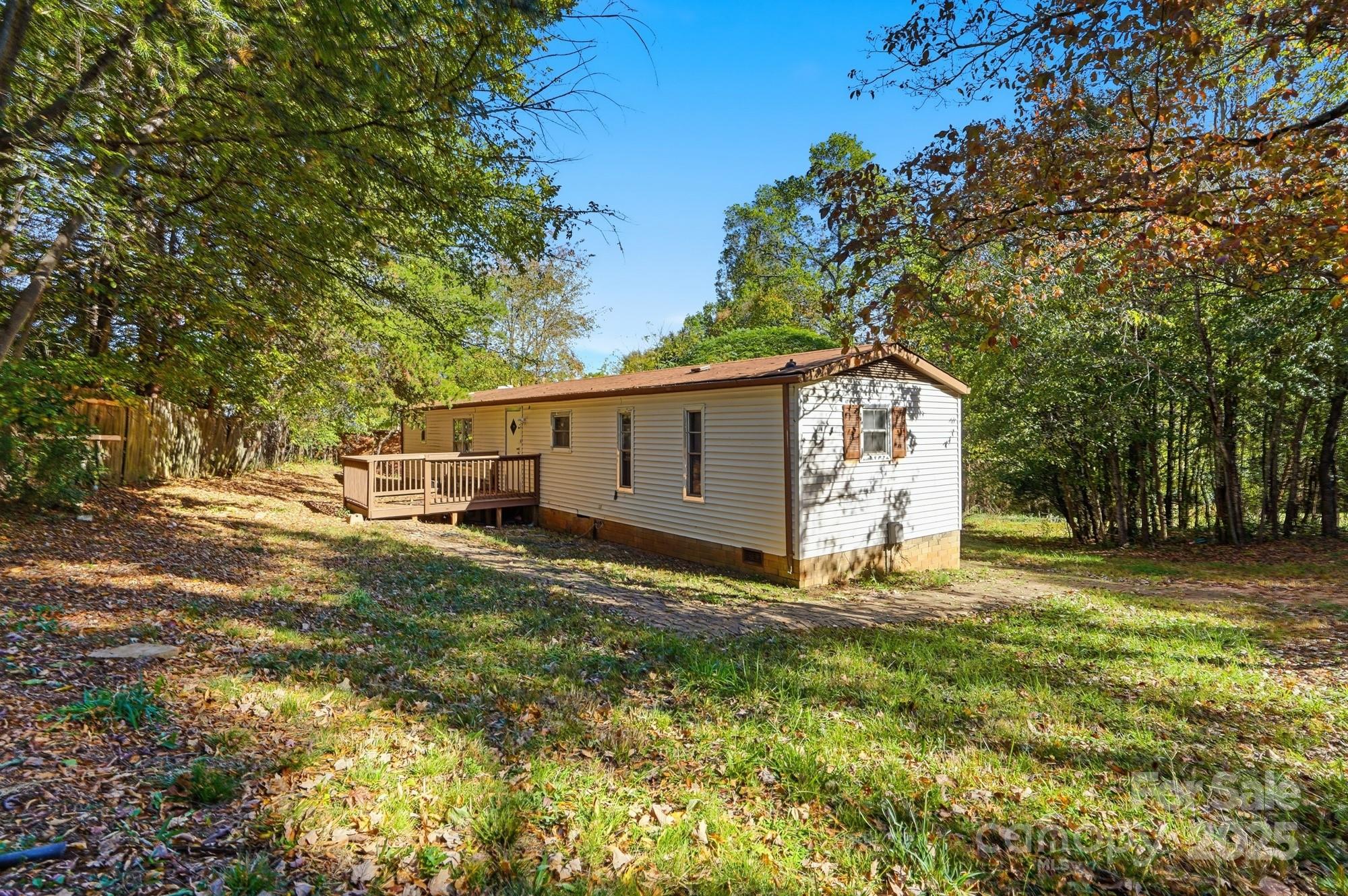 115 Red Bud Place Property Photo 24