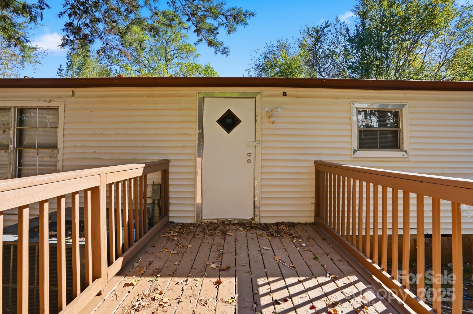 115 Red Bud Place Property Photo 25