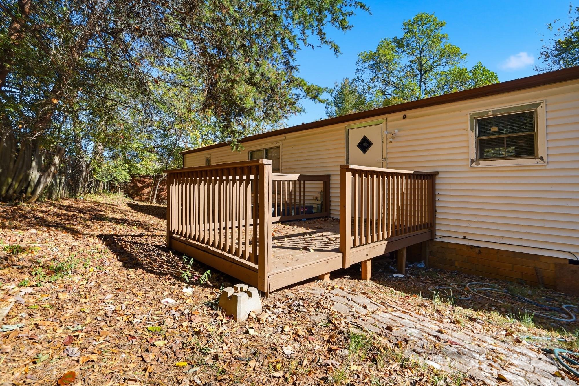 115 Red Bud Place Property Photo 26