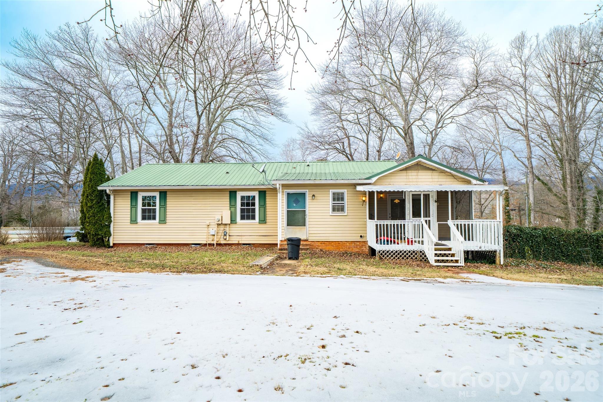 52 E Miller Street Property Photo 3