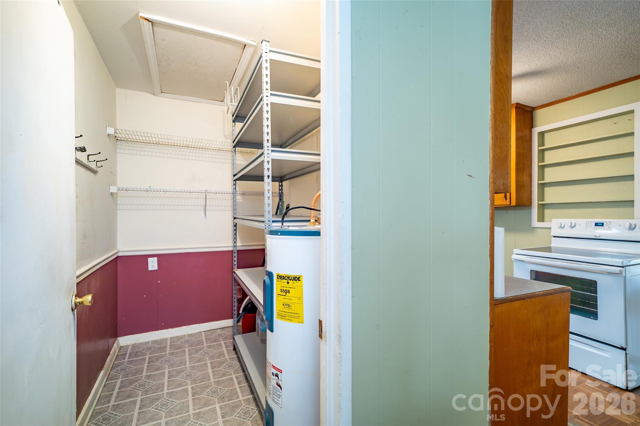 52 E Miller Street Property Photo 8