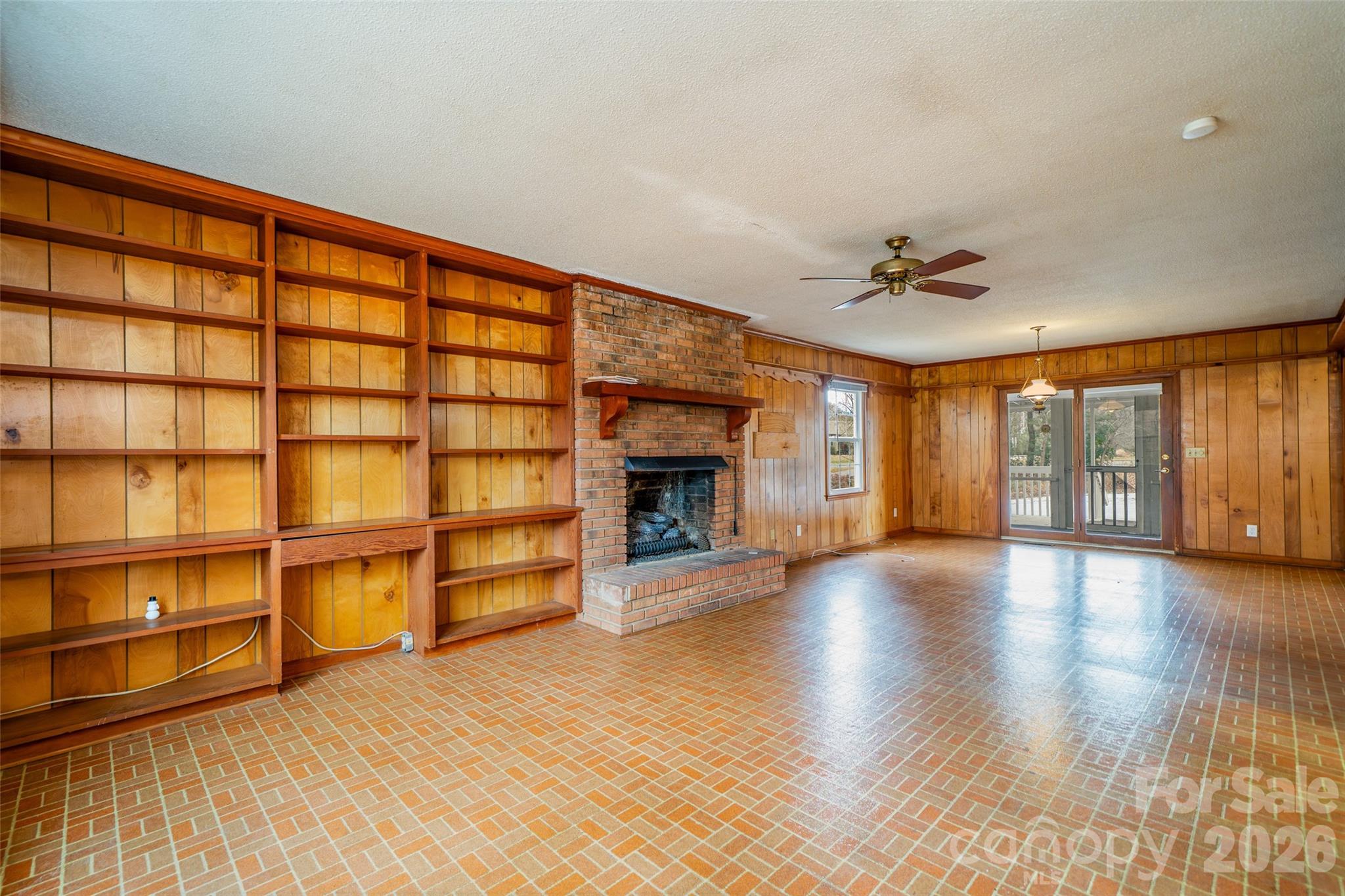 52 E Miller Street Property Photo 15