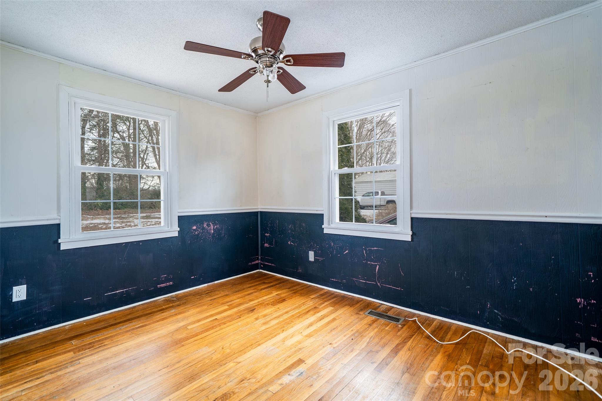 52 E Miller Street Property Photo 19