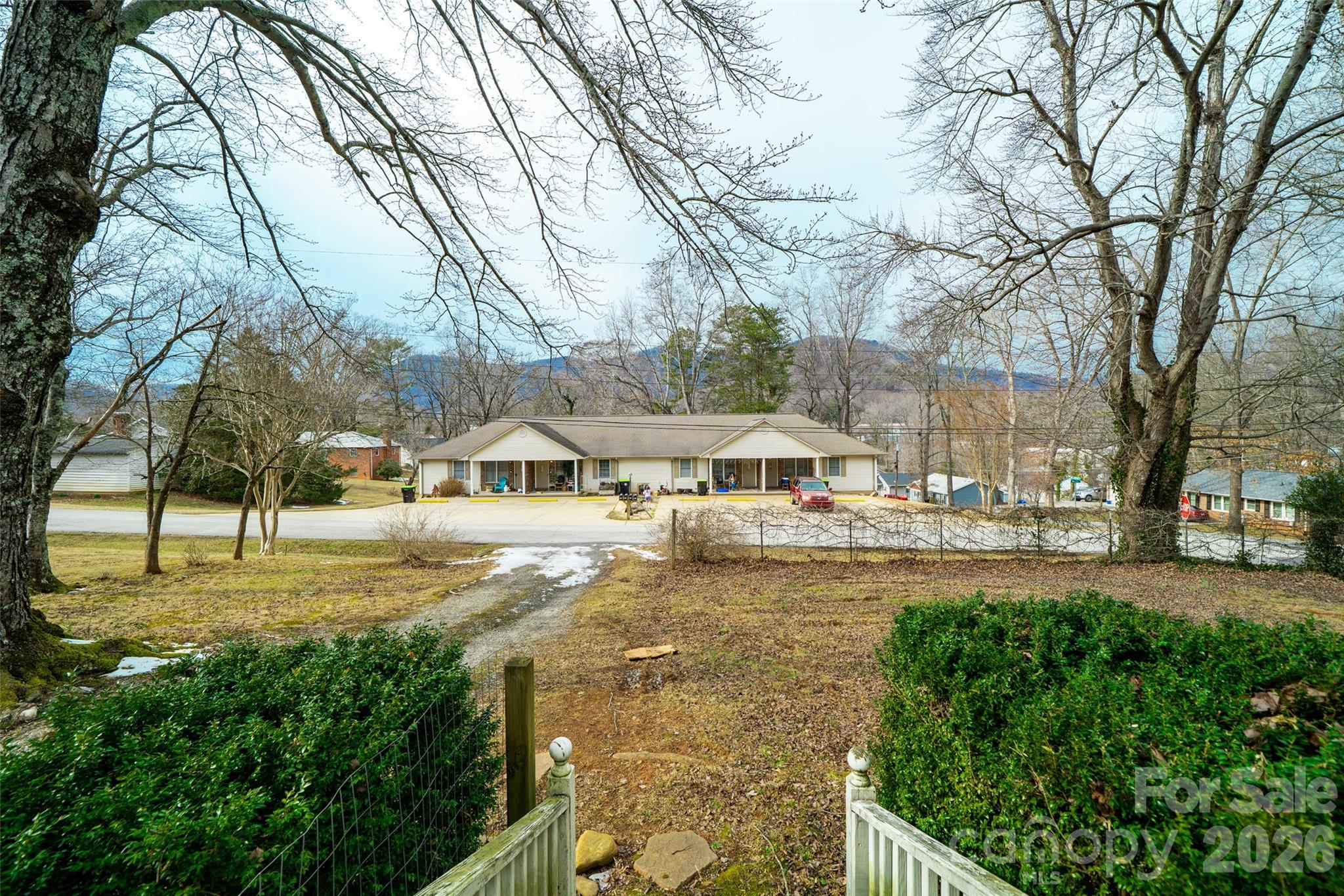 52 E Miller Street Property Photo 24