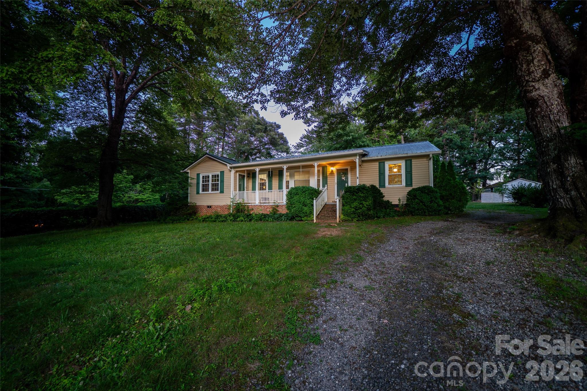 52 E Miller Street Property Photo 26