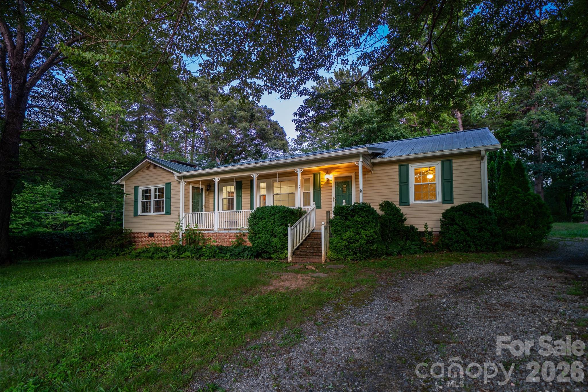 52 E Miller Street Property Photo 28