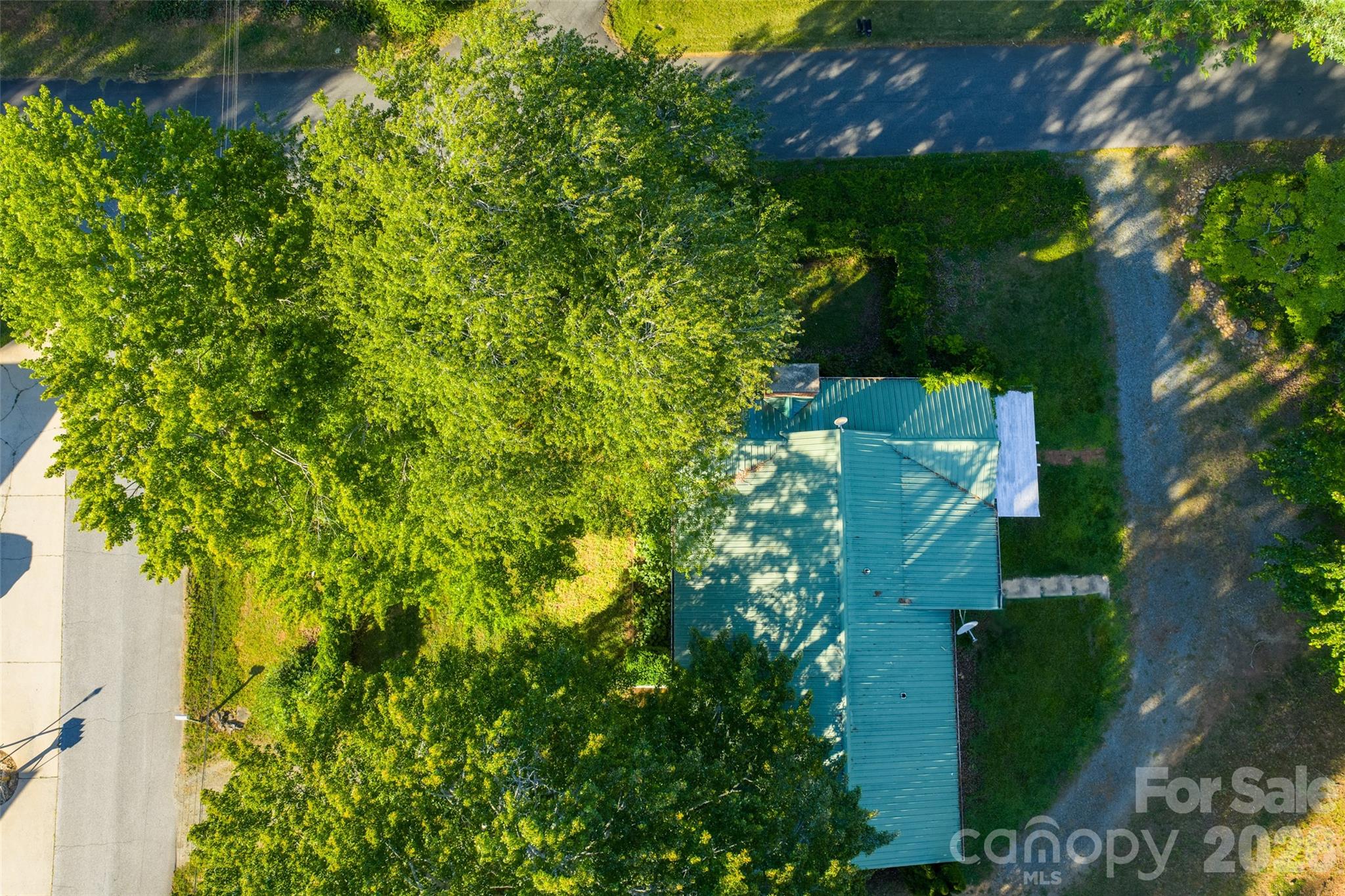 52 E Miller Street Property Photo 33